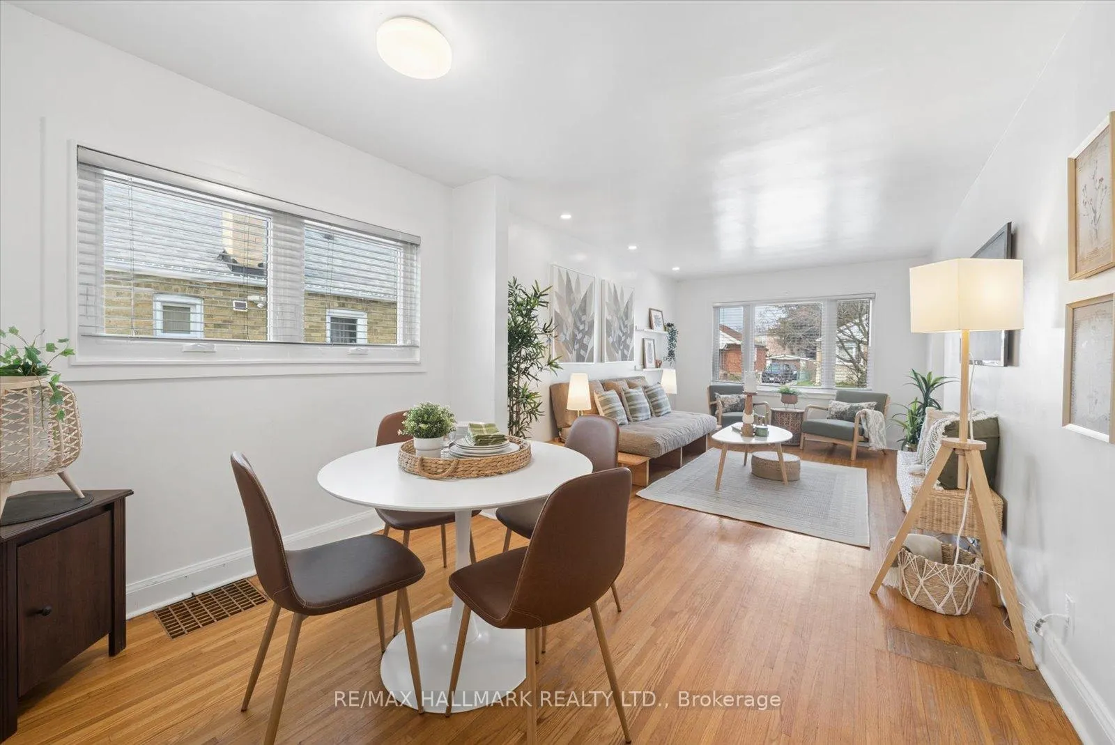 Photo 9 of 46 Marsh Road, Scarborough, Clairlea-Birchmount — HOMEH