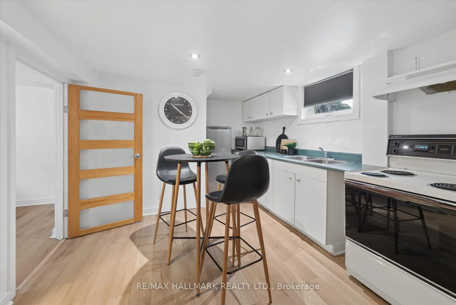 Photo 26 of 46 Marsh Road, Scarborough, Clairlea-Birchmount — HOMEH
