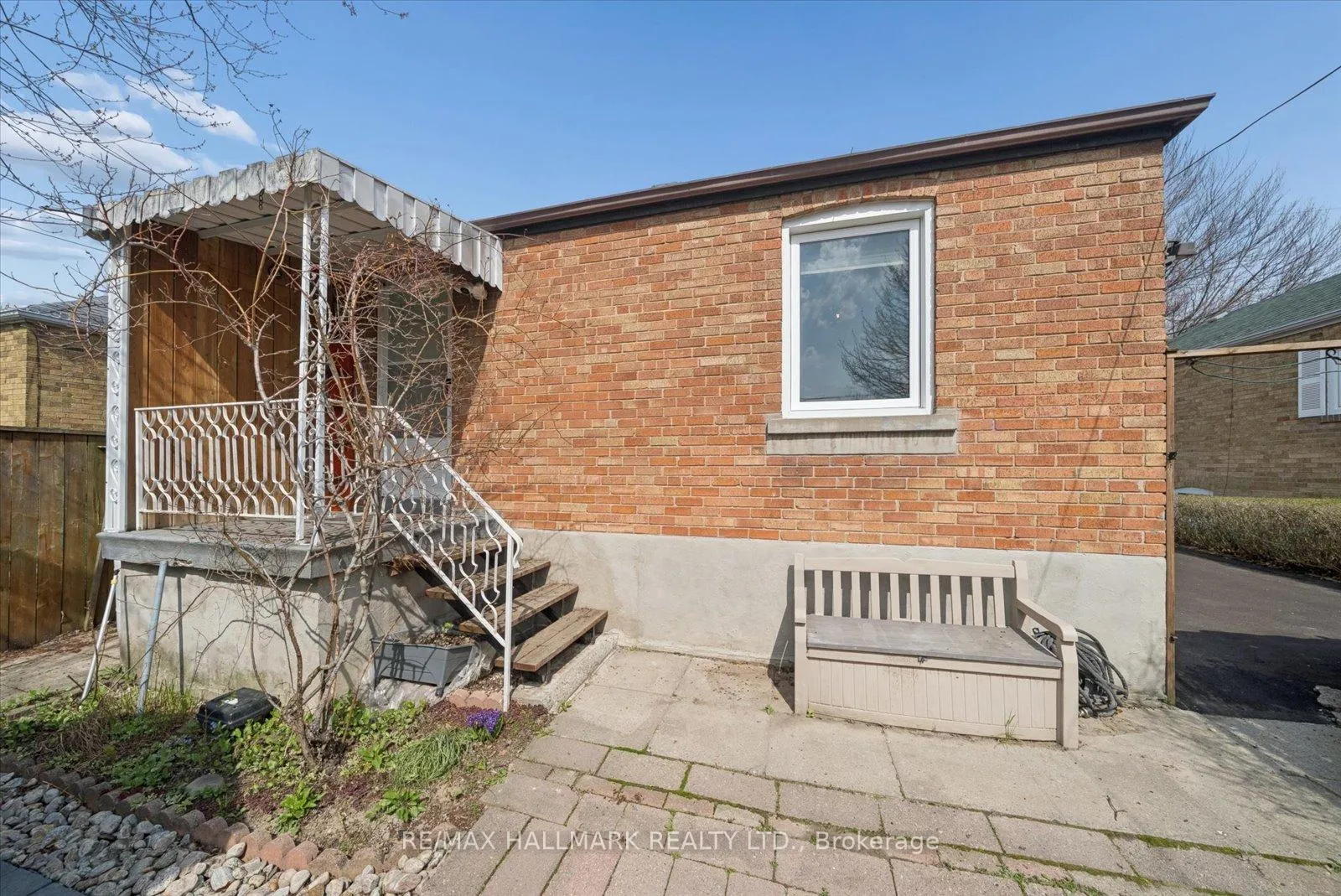 Photo 39 of 46 Marsh Road, Scarborough, Clairlea-Birchmount — HOMEH