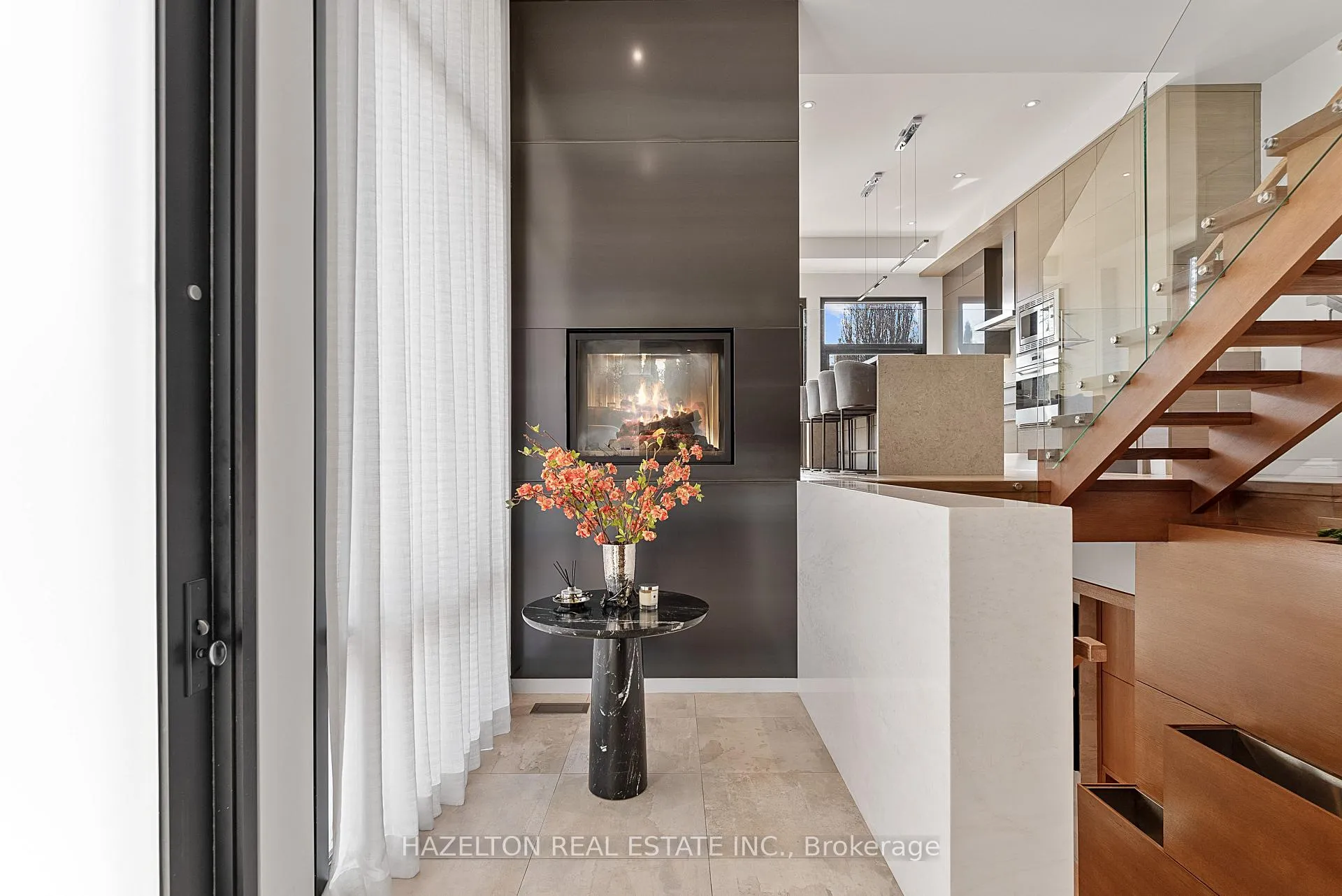 Photo 2 of 143 Joicey Boulevard, Toronto, Bedford Park-Nortown — HOMEH