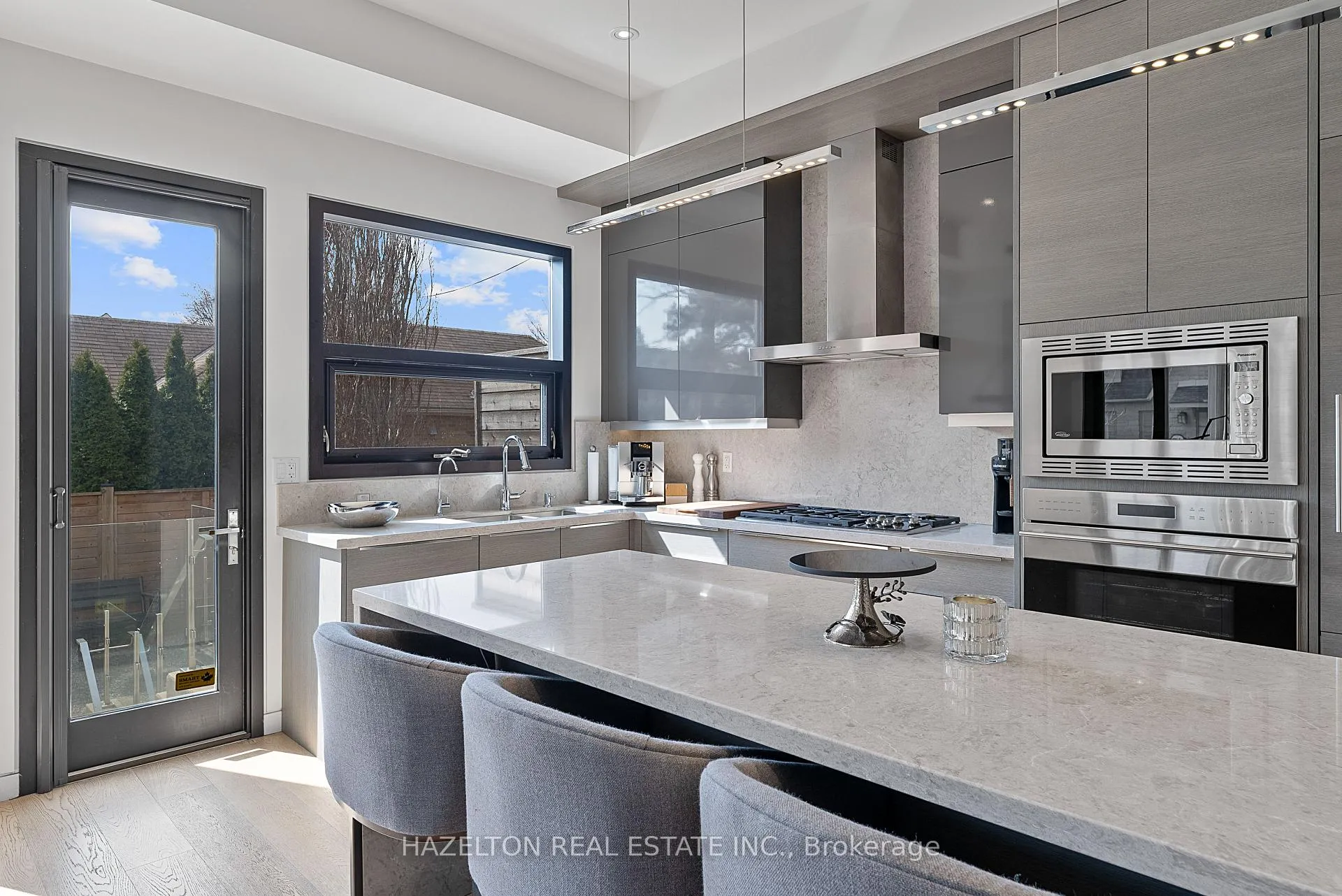Photo 9 of 143 Joicey Boulevard, Toronto, Bedford Park-Nortown — HOMEH