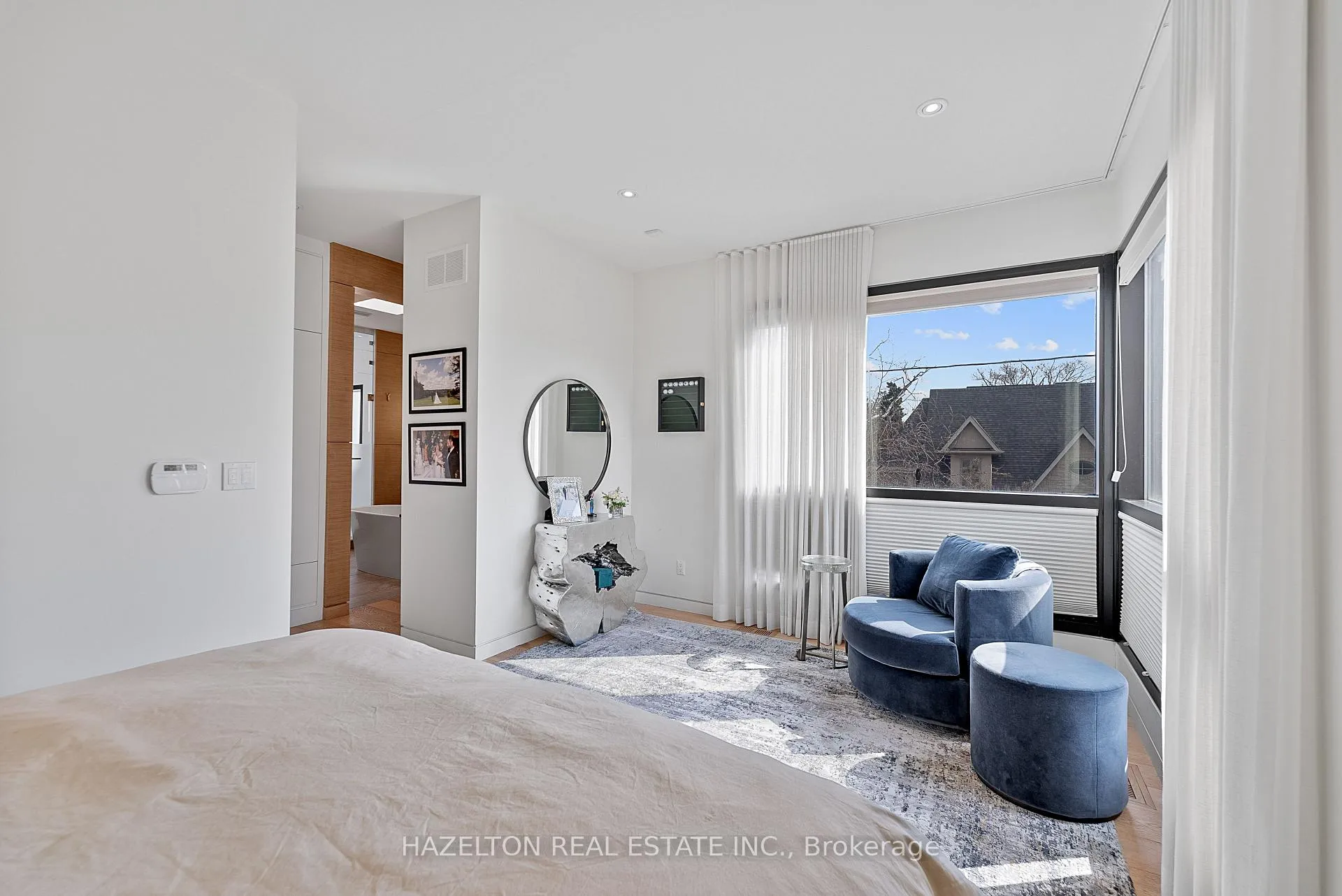 Photo 17 of 143 Joicey Boulevard, Toronto, Bedford Park-Nortown — HOMEH