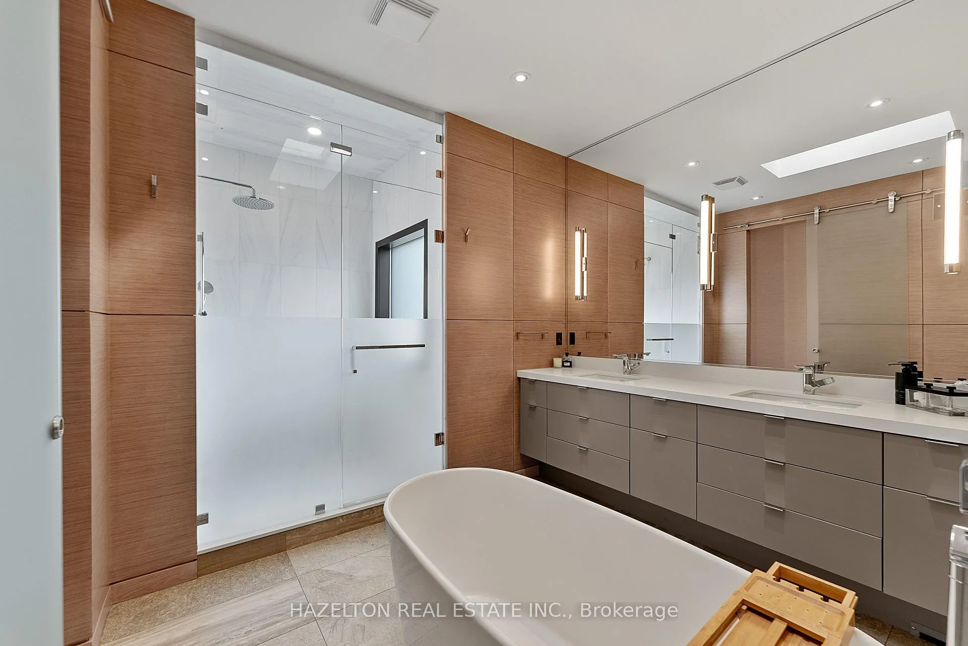 Photo 19 of 143 Joicey Boulevard, Toronto, Bedford Park-Nortown — HOMEH