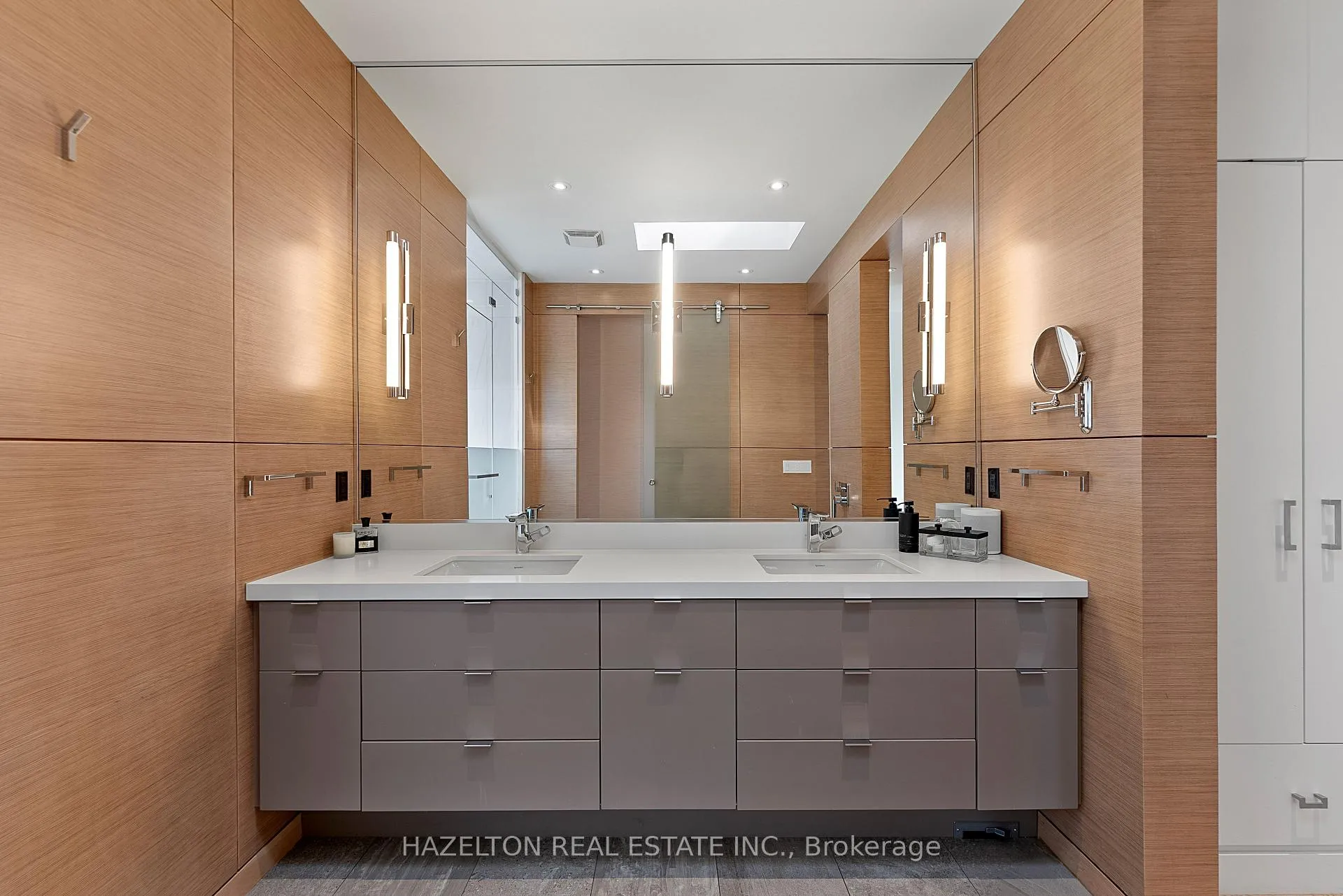 Photo 20 of 143 Joicey Boulevard, Toronto, Bedford Park-Nortown — HOMEH