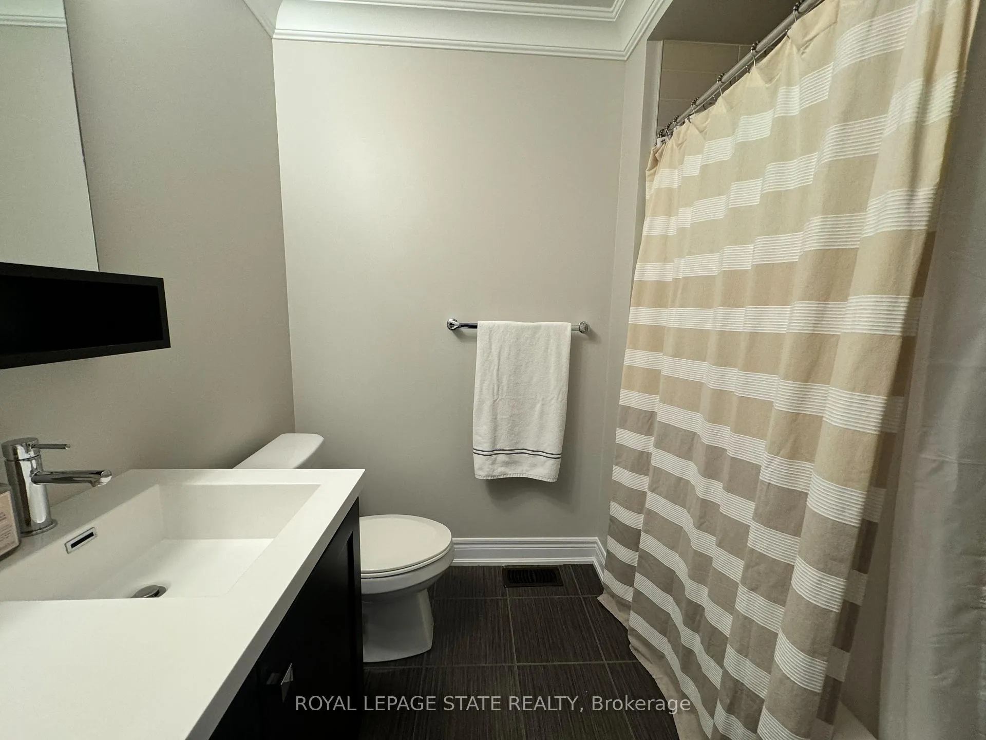 Photo 20 of 57 Waterview Lane, Grimsby, Grimsby Beach — HOMEH