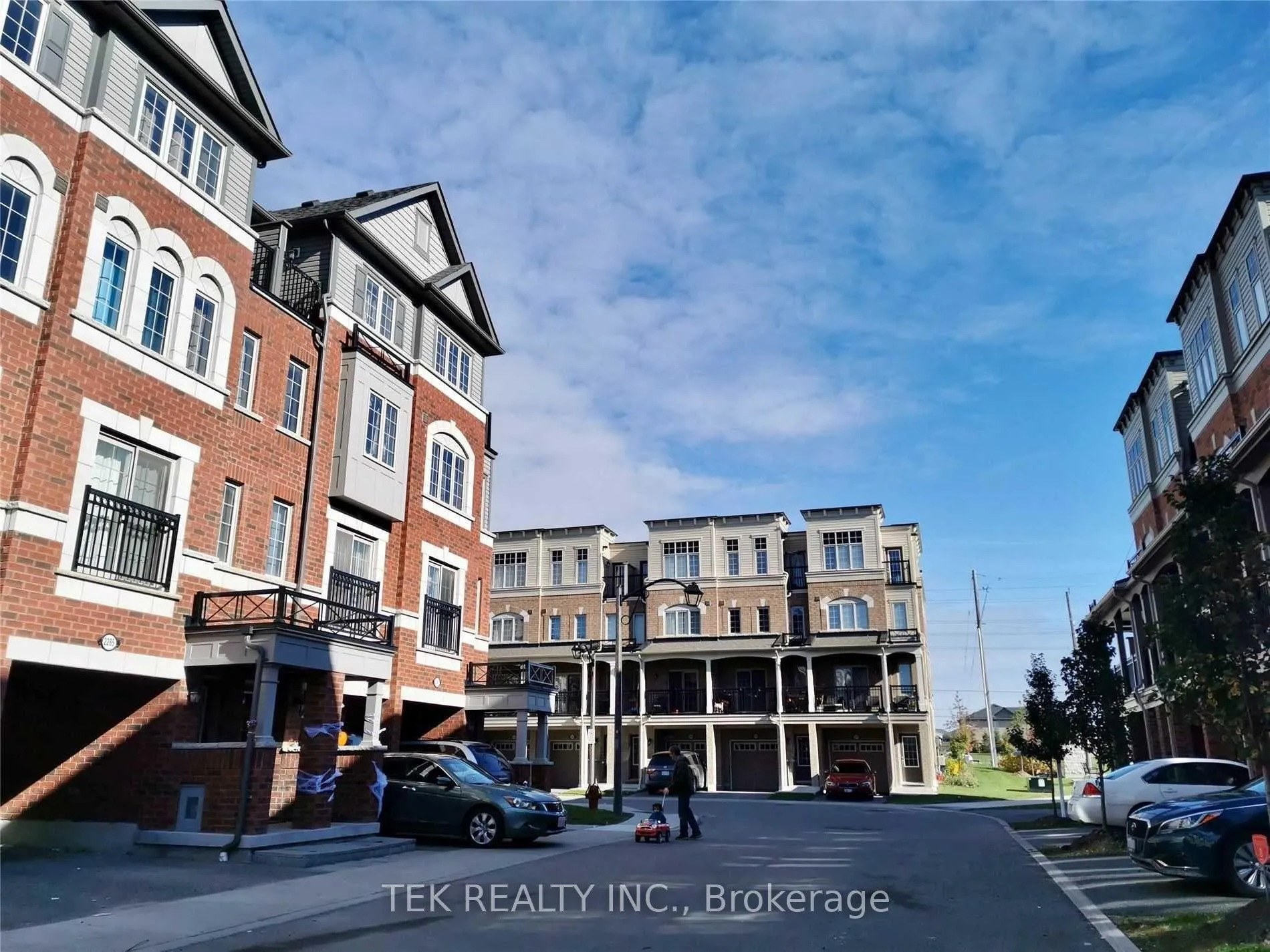 Photo 2 of Unit 479, 2285 Chevron Prince Path, Oshawa, Windfields — HOMEH