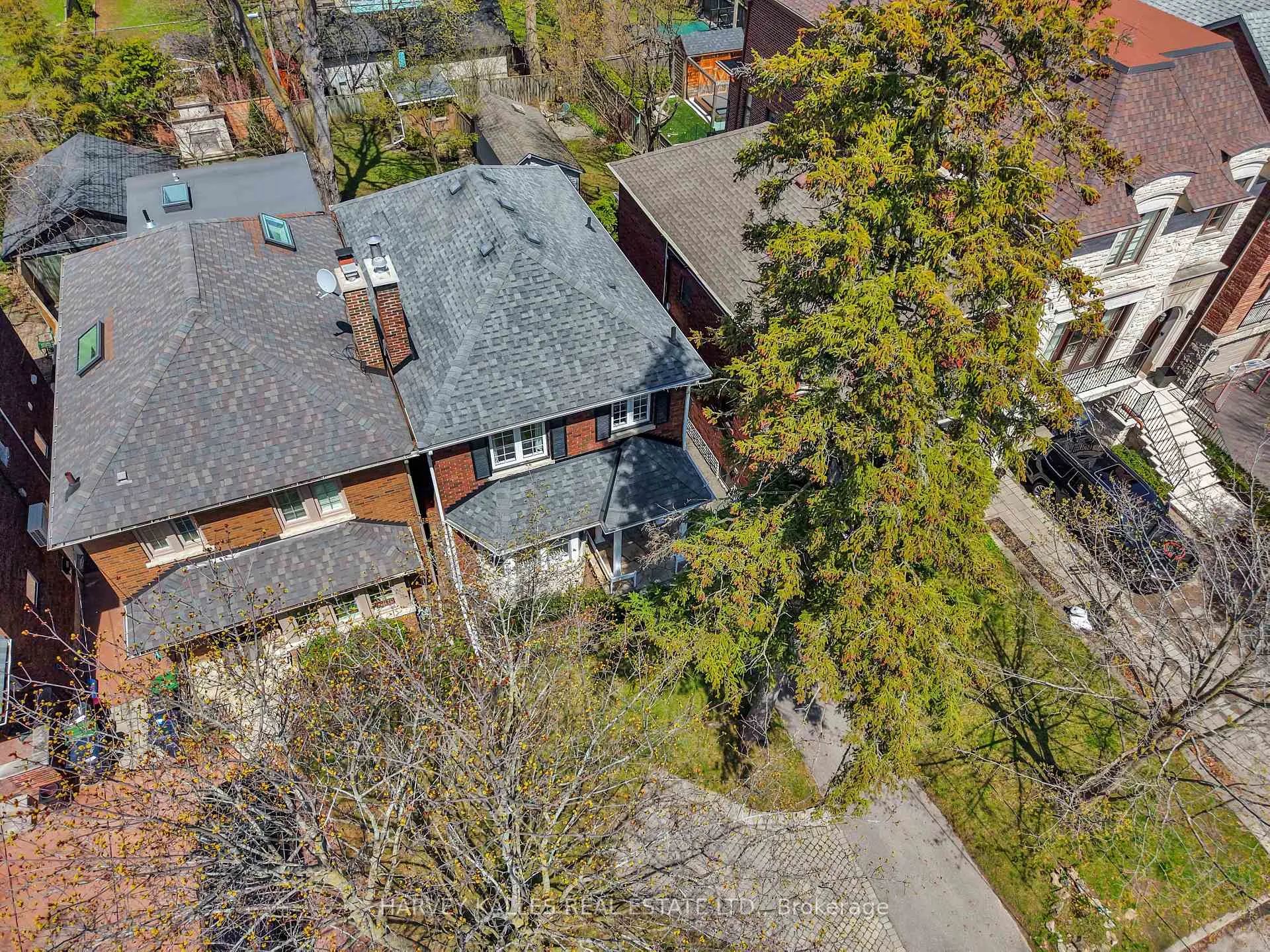 Photo 3 of 30 Braeside Road, Toronto, Lawrence Park North — HOMEH