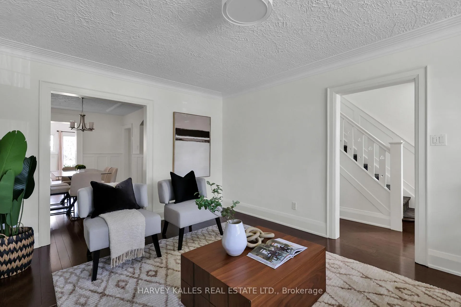 Photo 11 of 30 Braeside Road, Toronto, Lawrence Park North — HOMEH