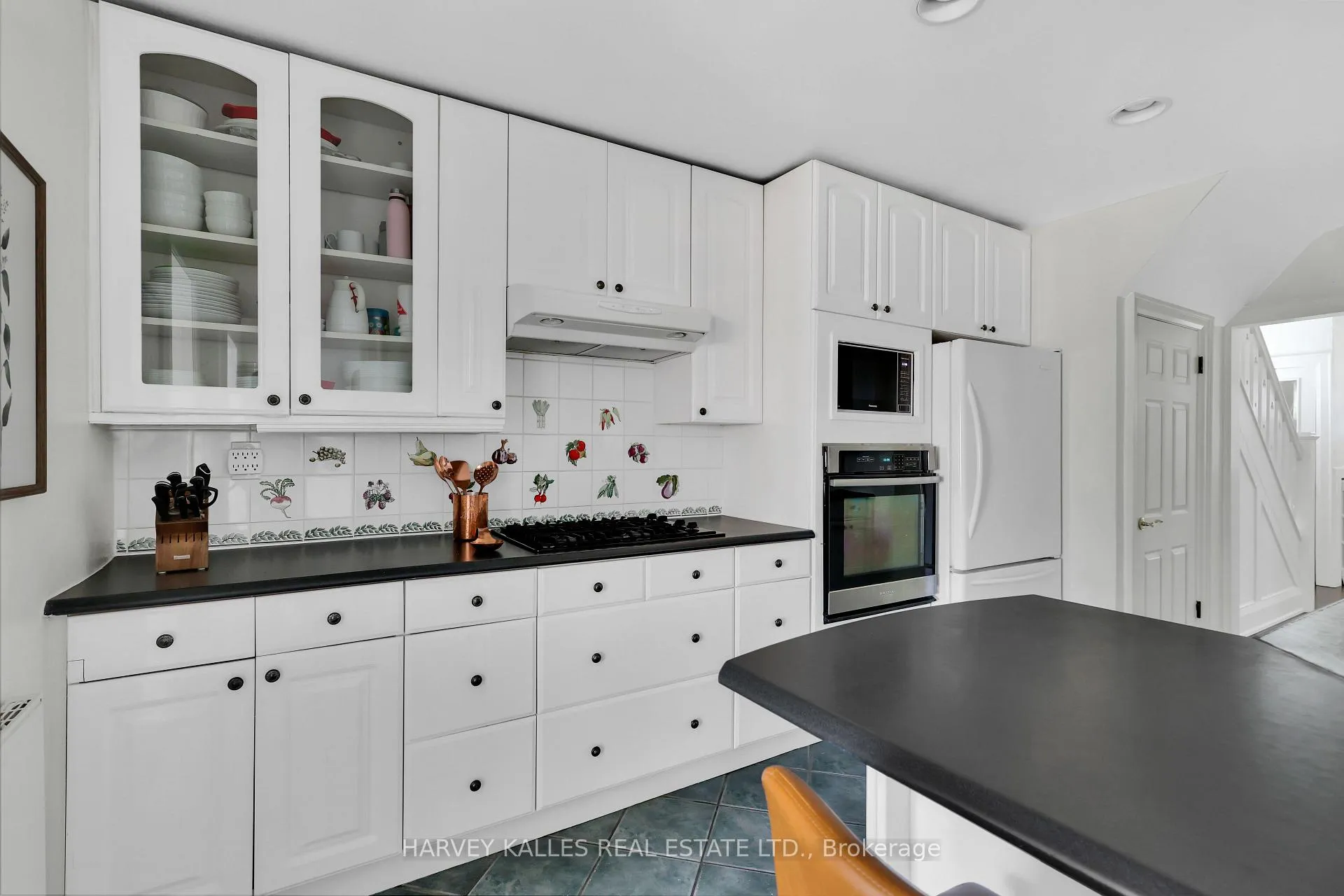 Photo 14 of 30 Braeside Road, Toronto, Lawrence Park North — HOMEH