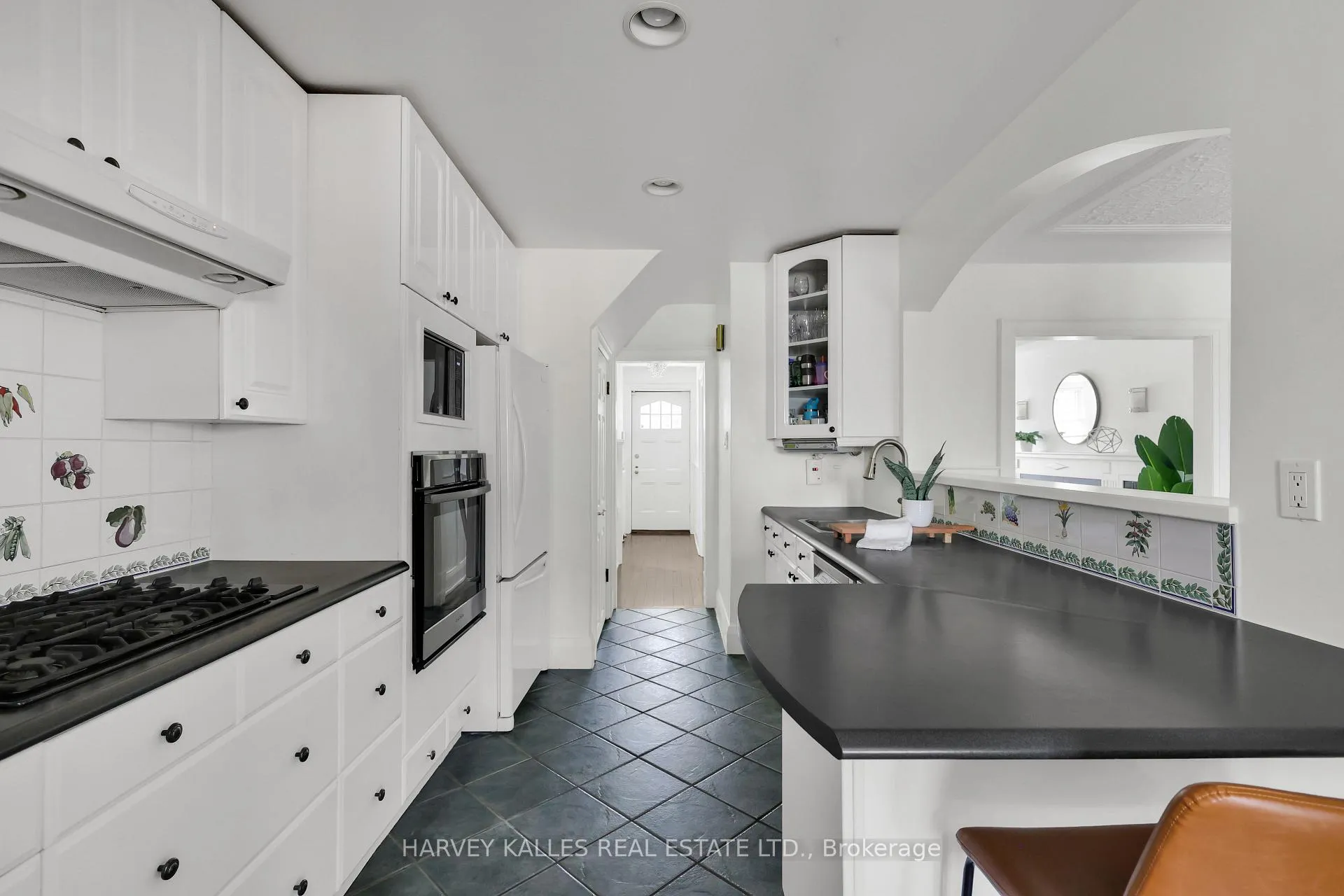 Photo 15 of 30 Braeside Road, Toronto, Lawrence Park North — HOMEH