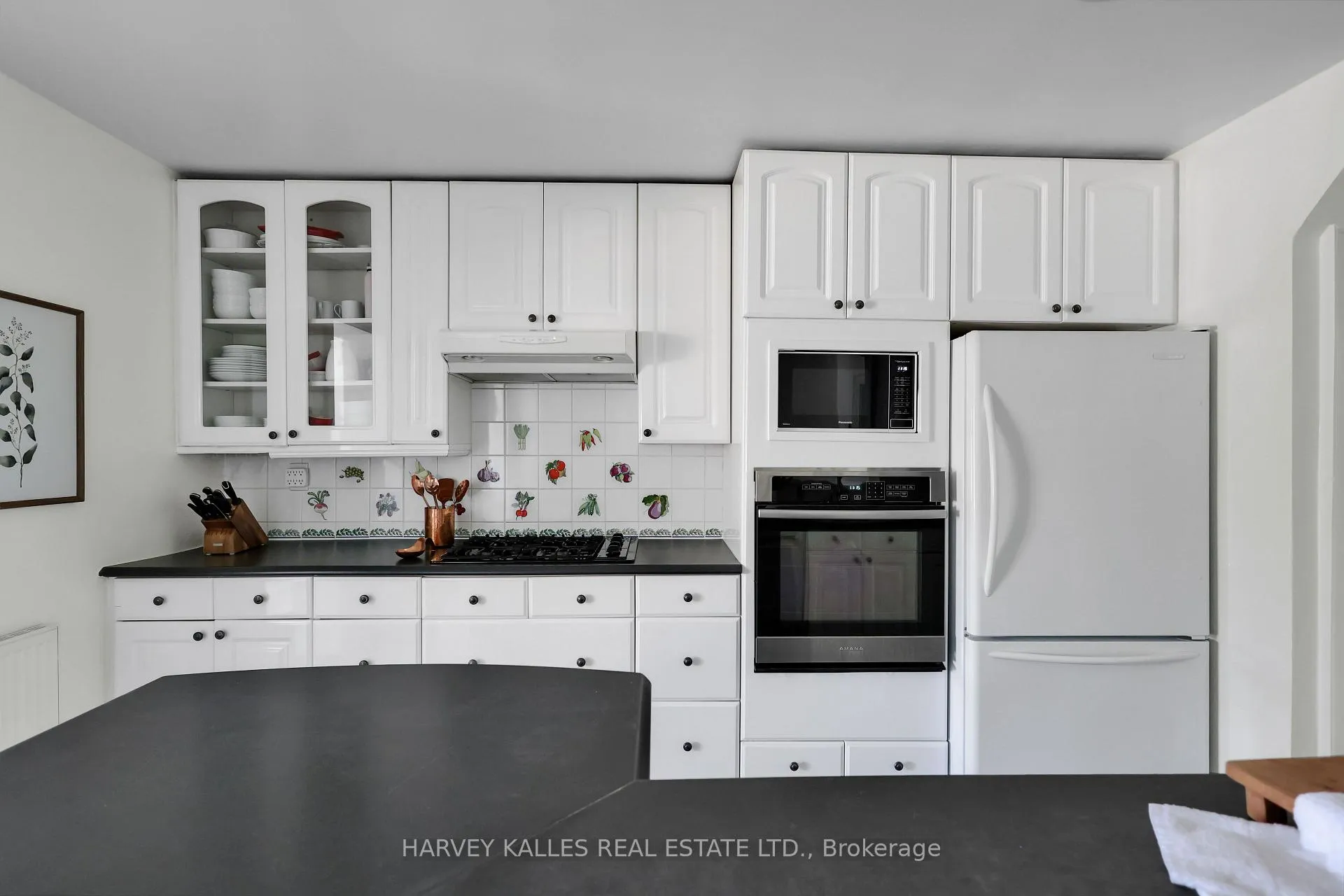 Photo 17 of 30 Braeside Road, Toronto, Lawrence Park North — HOMEH