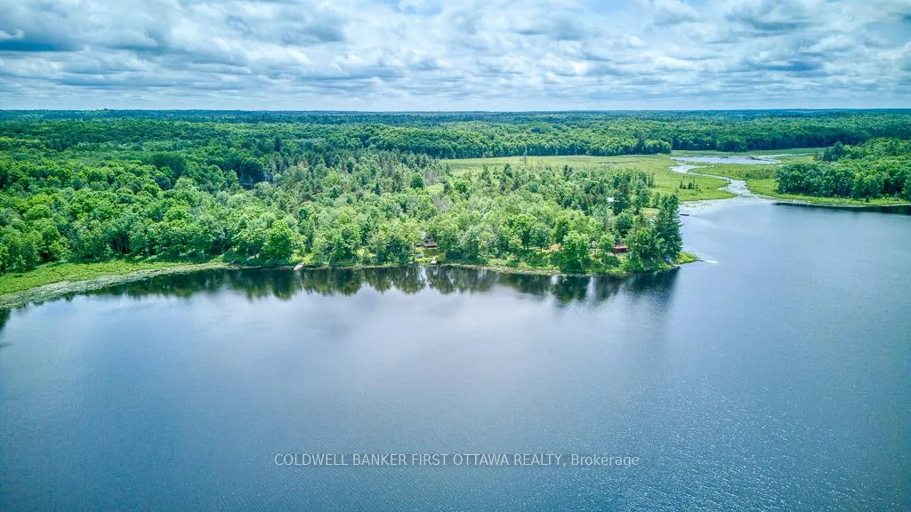 Photo 3 of 1305 Thunder Lane, Central Frontenac, Frontenac Centre — HOMEH