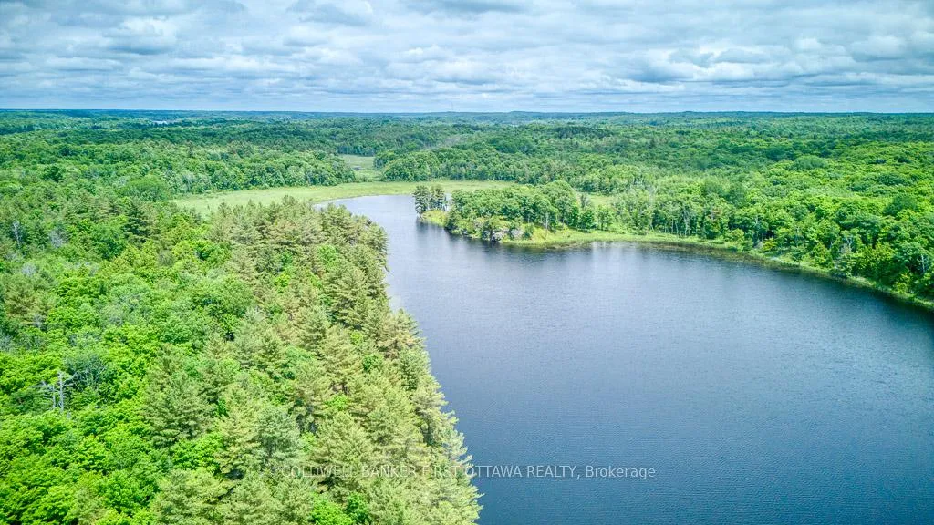 Photo 5 of 1305 Thunder Lane, Central Frontenac, Frontenac Centre — HOMEH