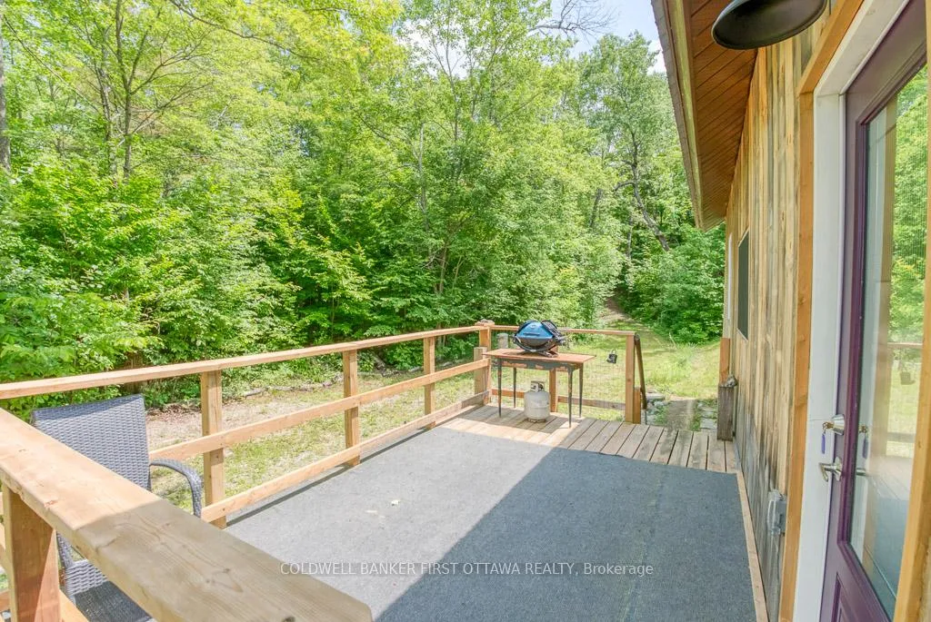 Photo 10 of 1305 Thunder Lane, Central Frontenac, Frontenac Centre — HOMEH