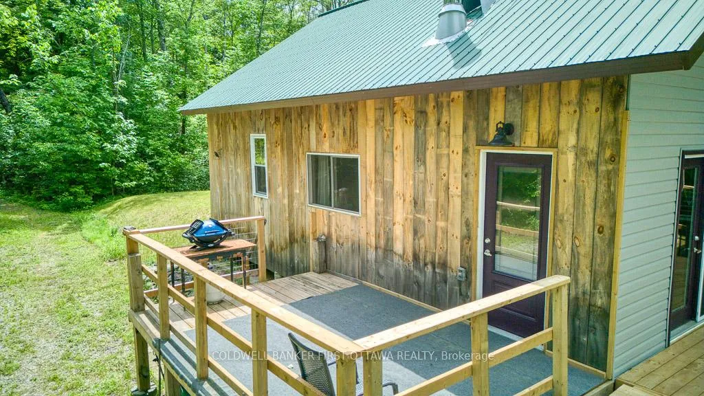 Photo 11 of 1305 Thunder Lane, Central Frontenac, Frontenac Centre — HOMEH