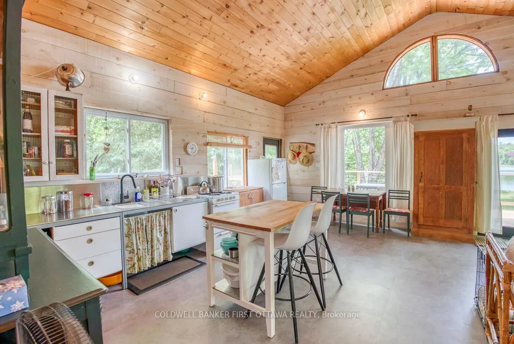 Photo 17 of 1305 Thunder Lane, Central Frontenac, Frontenac Centre — HOMEH
