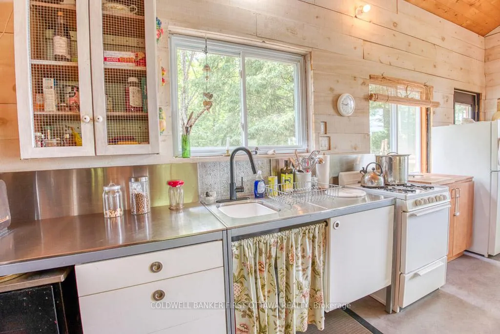 Photo 19 of 1305 Thunder Lane, Central Frontenac, Frontenac Centre — HOMEH