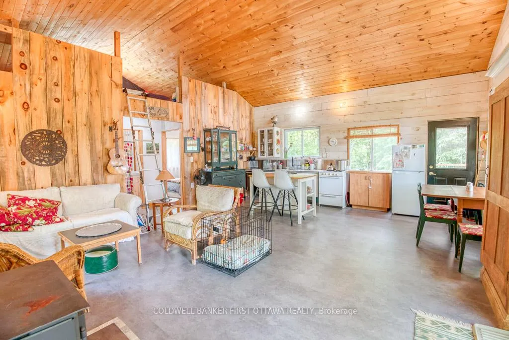 Photo 21 of 1305 Thunder Lane, Central Frontenac, Frontenac Centre — HOMEH