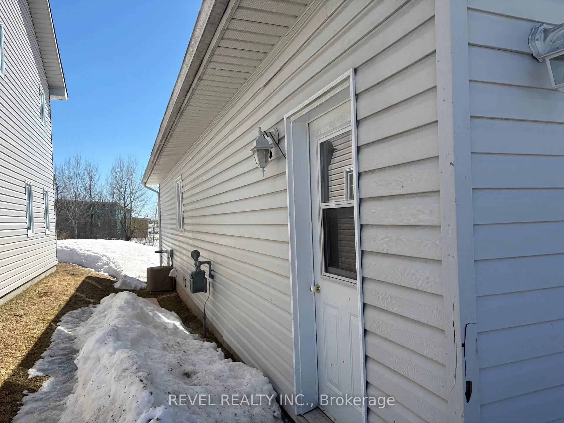 Photo 3 of 4 Cree Road, Cochrane — HOMEH