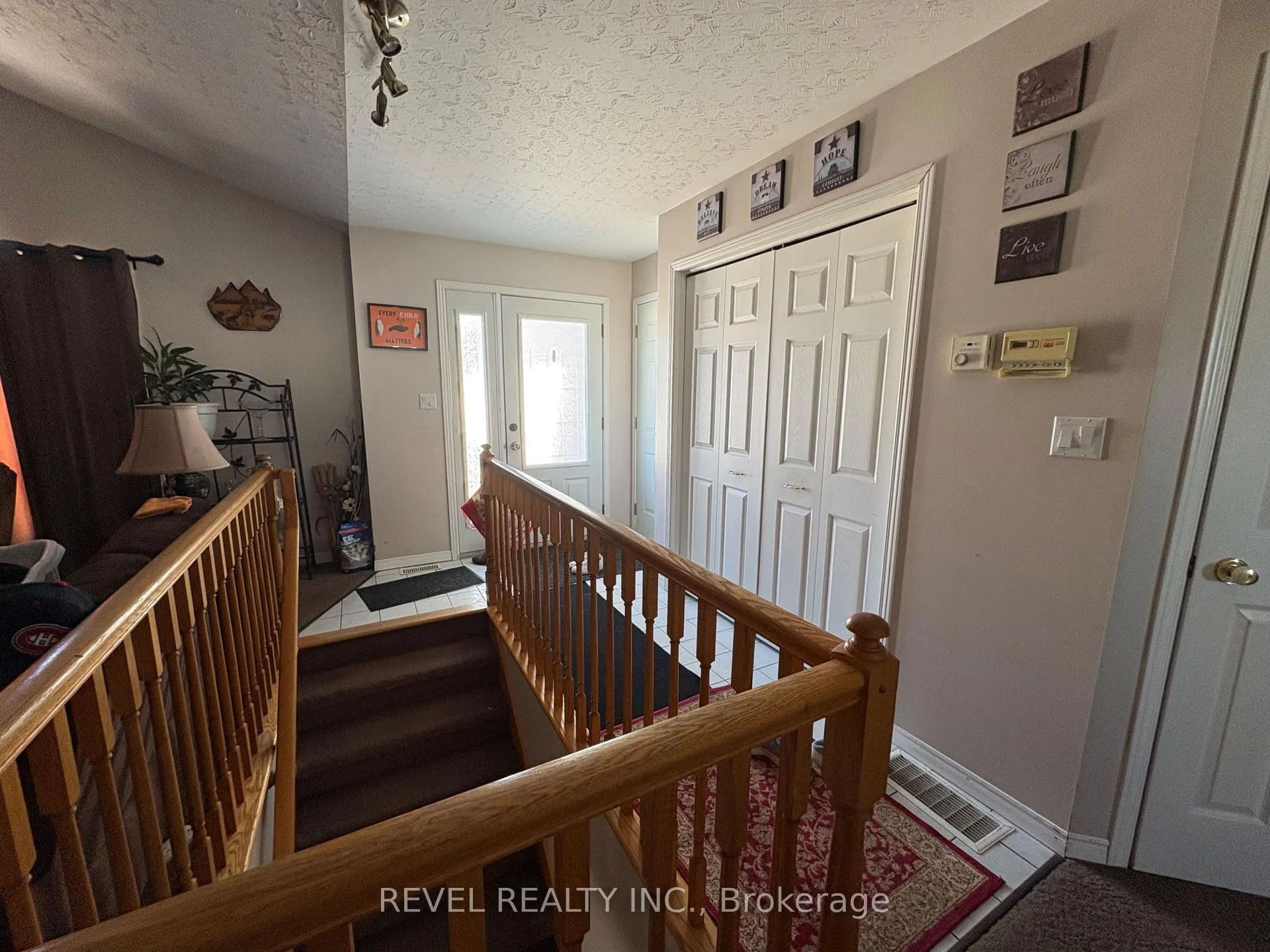 Photo 5 of 4 Cree Road, Cochrane — HOMEH