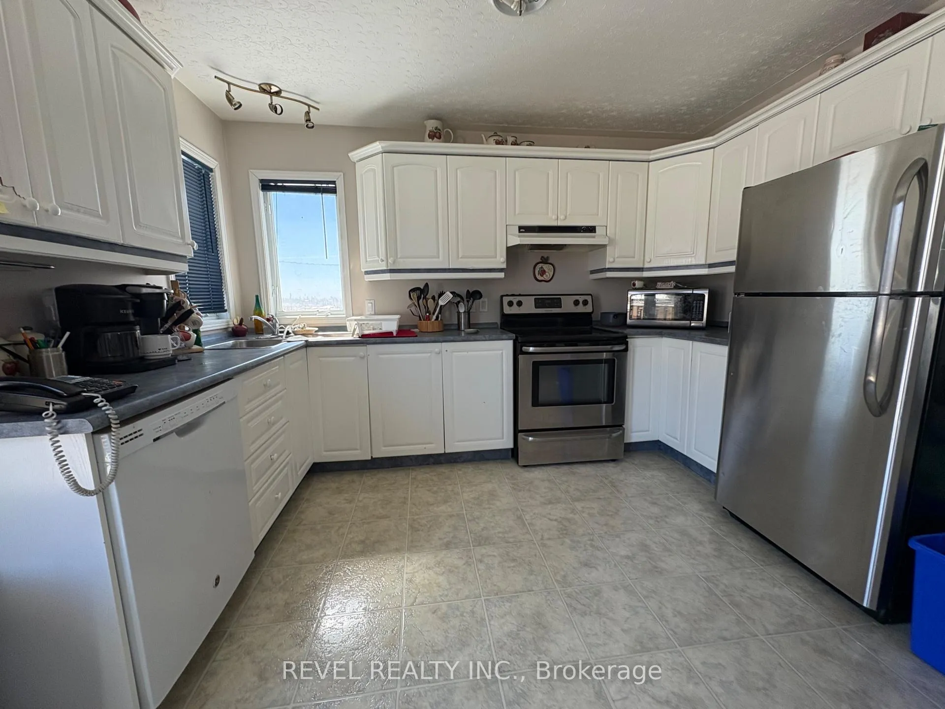 Photo 9 of 4 Cree Road, Cochrane — HOMEH