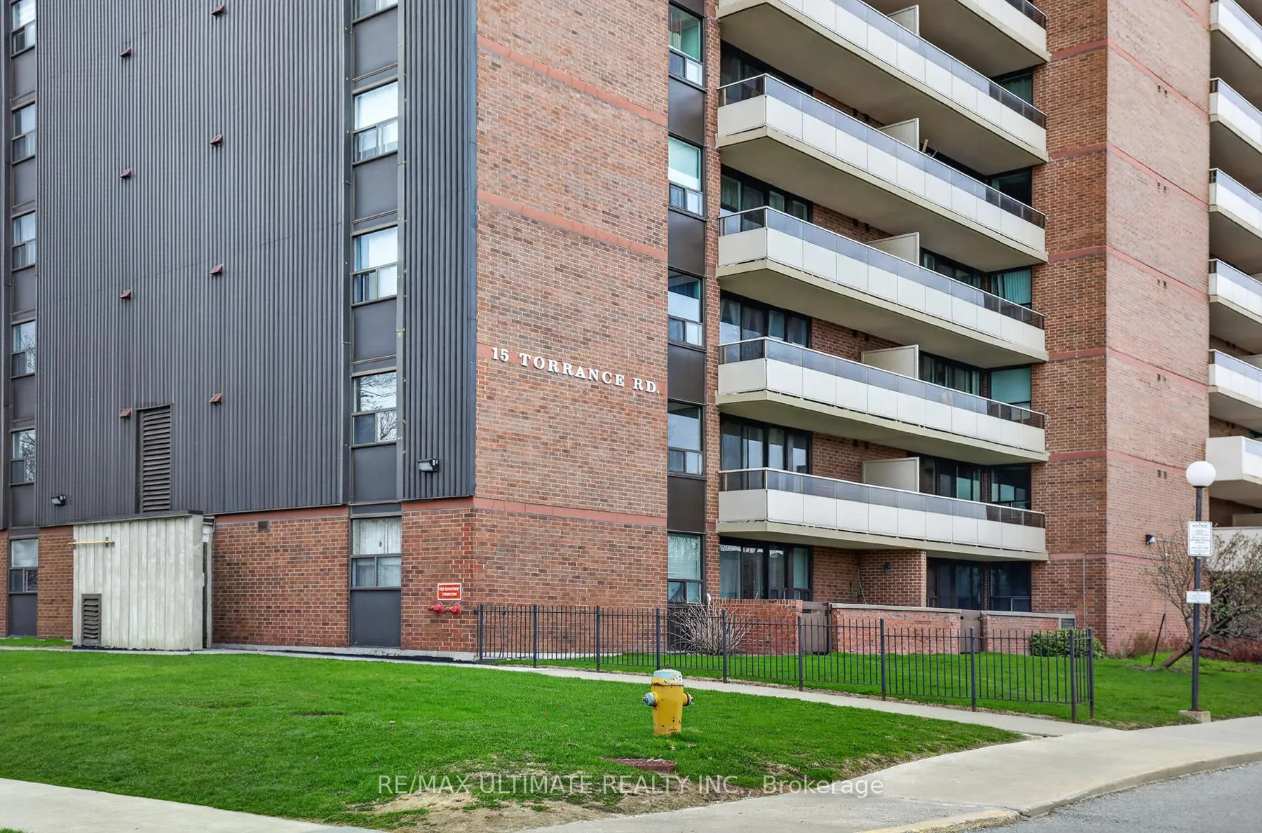 Front of Unit 1003, 15 Torrance Road