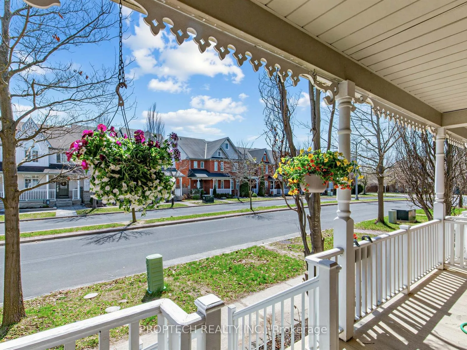 Photo 3 of 122 The Fairways, Markham, Angus Glen — HOMEH