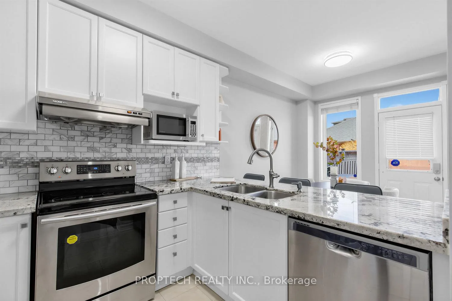 Photo 17 of 122 The Fairways, Markham, Angus Glen — HOMEH