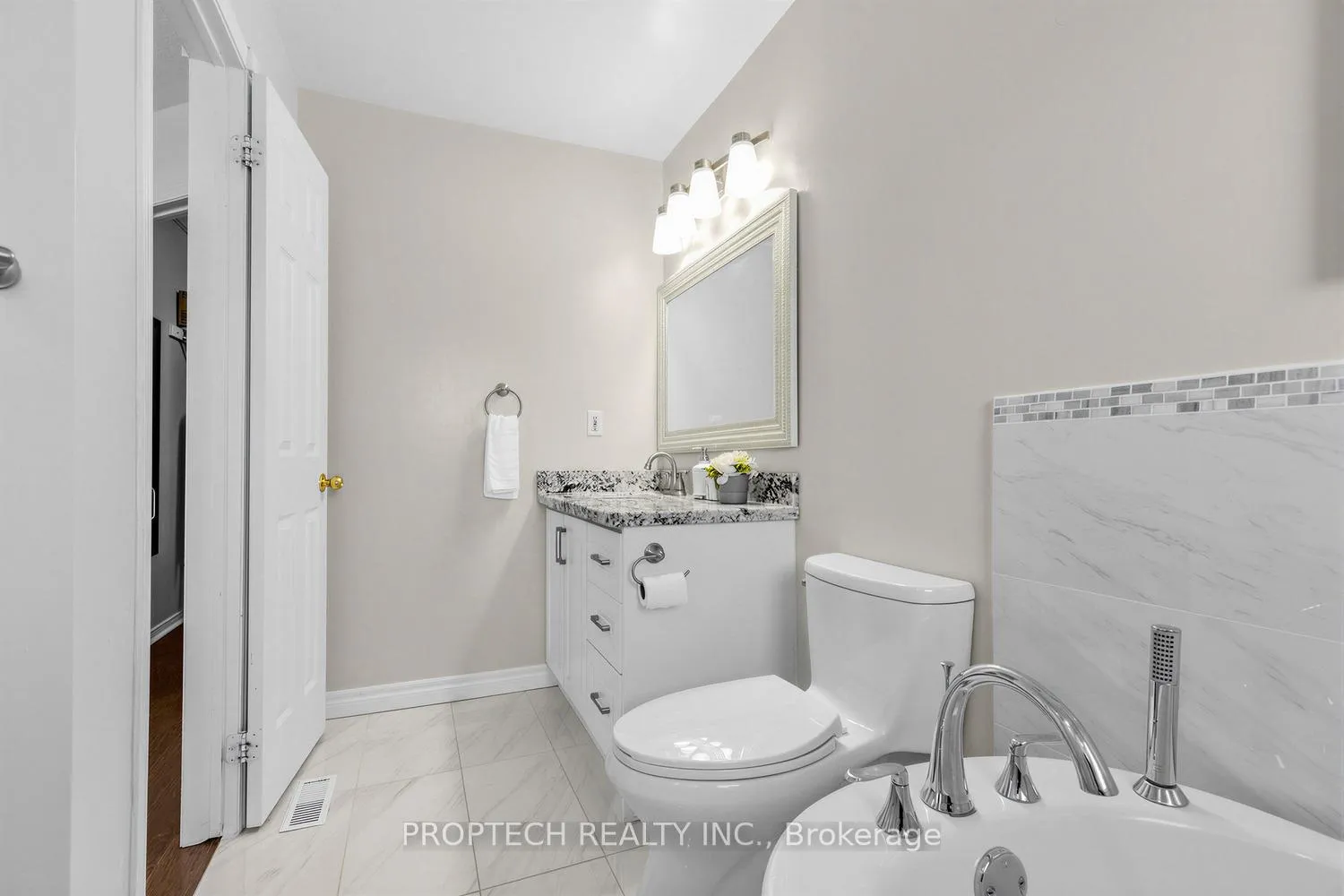 Photo 28 of 122 The Fairways, Markham, Angus Glen — HOMEH