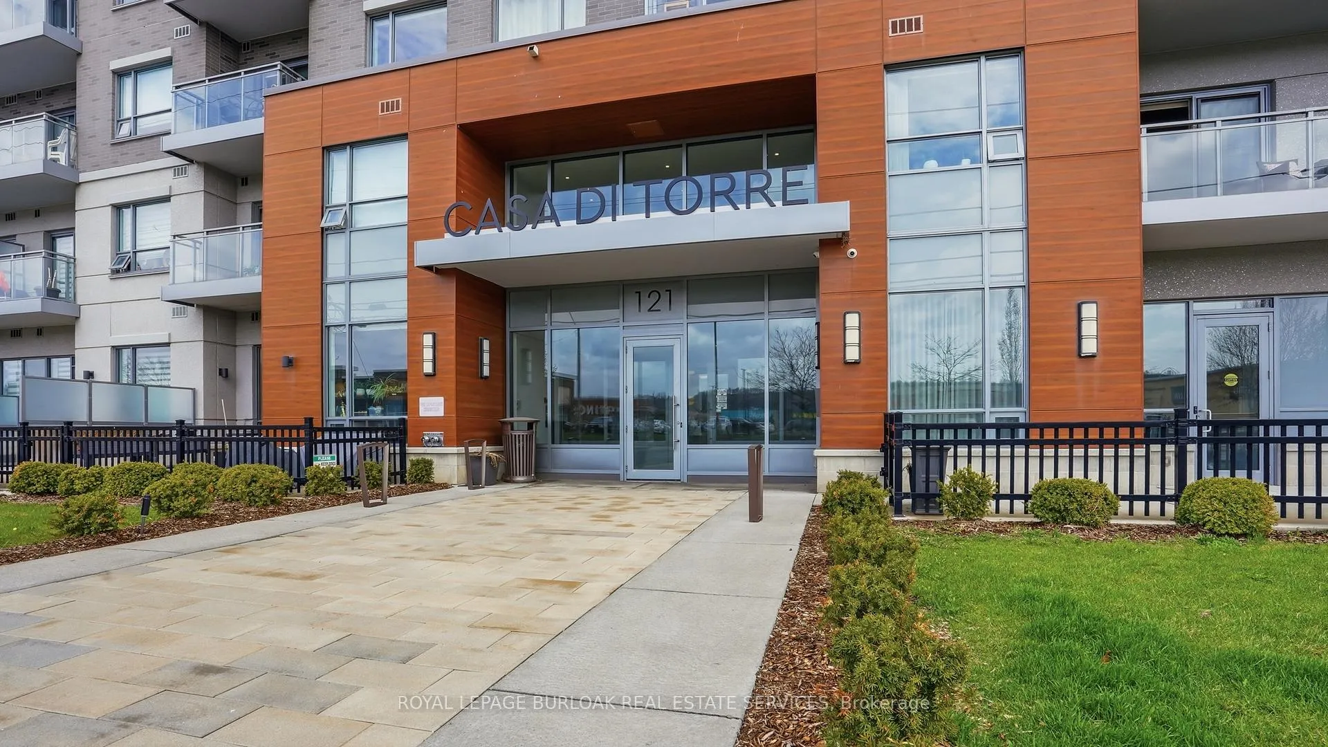 Photo 2 of Unit 214, 121 Highway 8, Hamilton, Stoney Creek — HOMEH