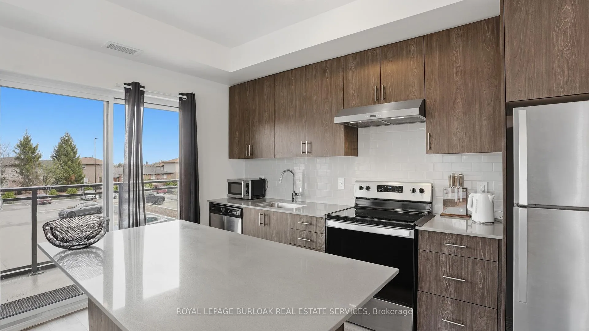 Photo 4 of Unit 214, 121 Highway 8, Hamilton, Stoney Creek — HOMEH