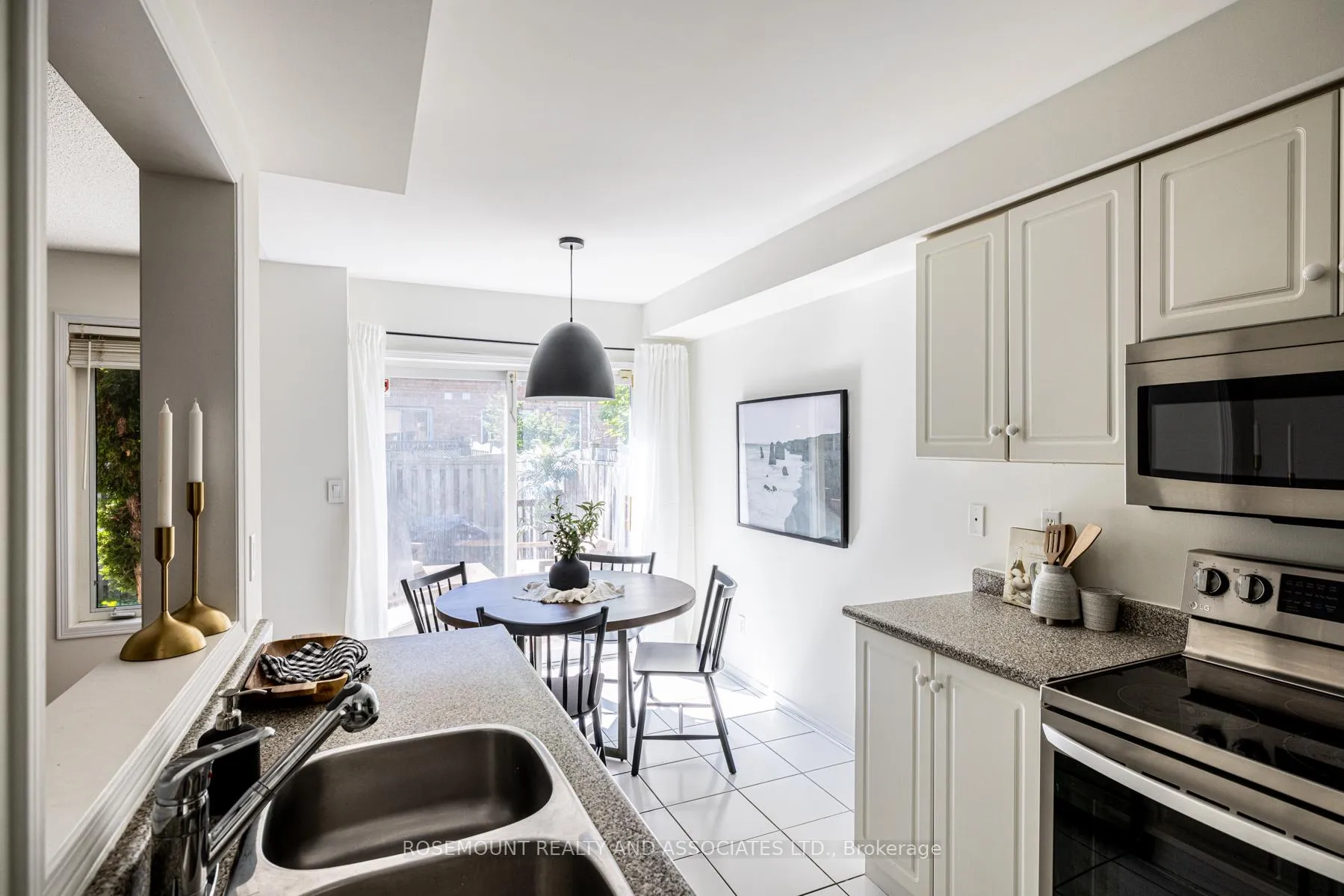 Photo 10 of 5 Playfair Road, Whitby, Downtown Whitby — HOMEH