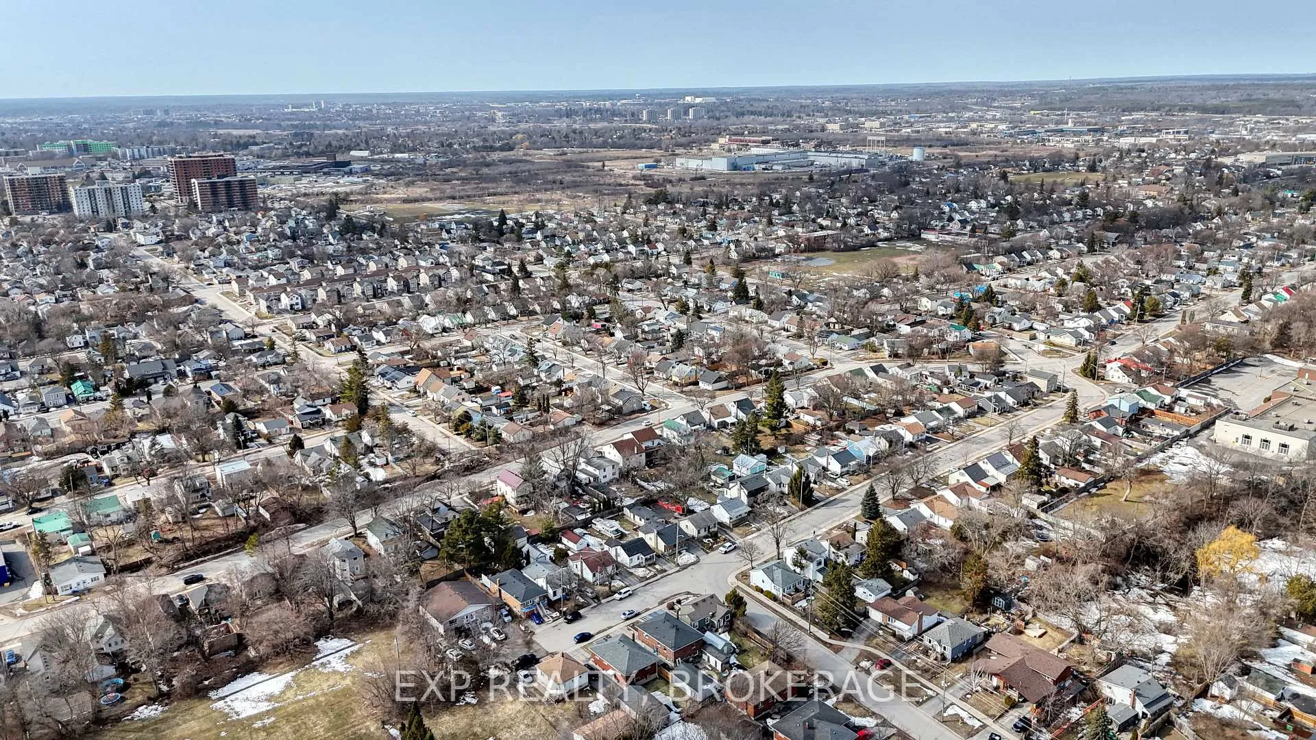 Photo 29 of 43 Carleton Street, Kingston, East of Sir John A. Blvd — HOMEH