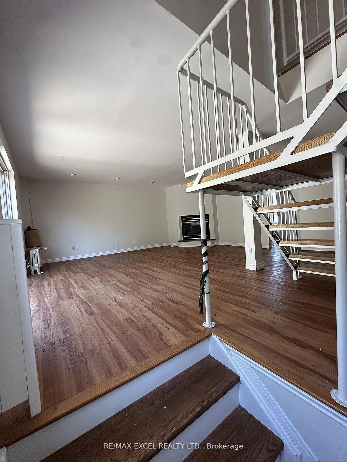 Photo 5 of 319 Division Street, Cobourg — HOMEH