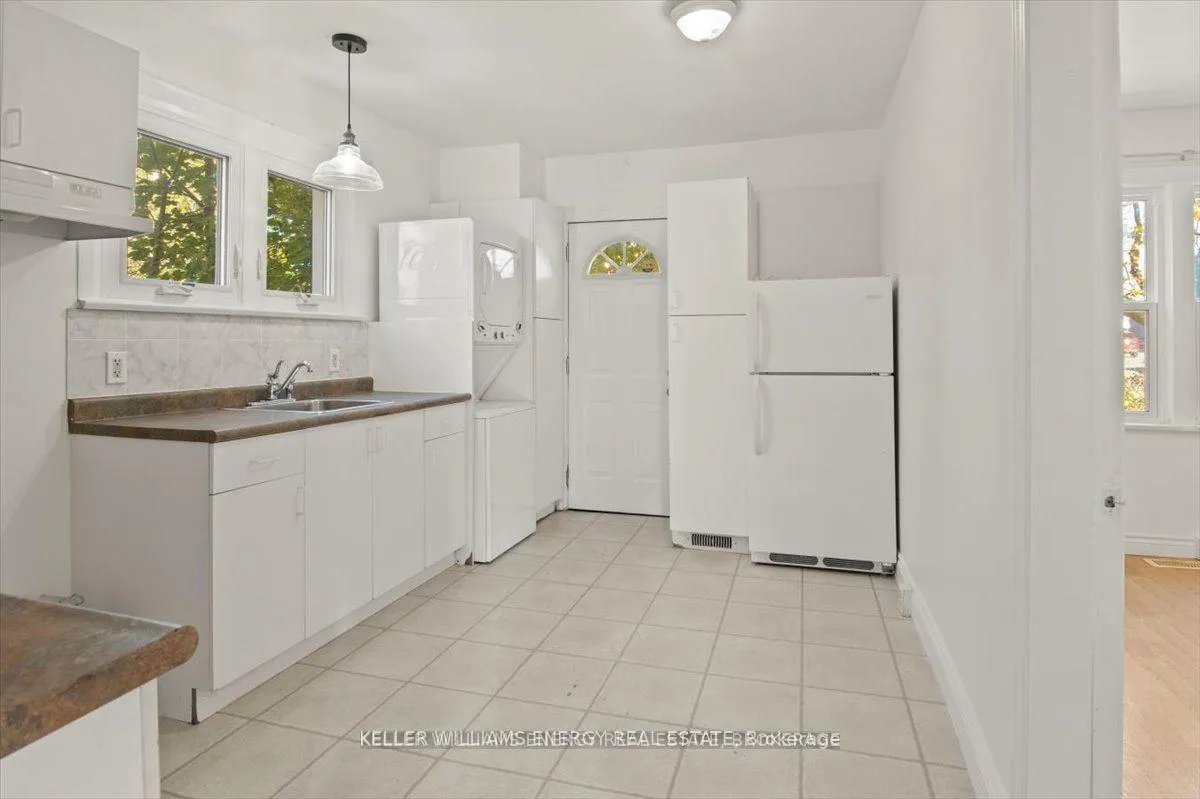 Photo 8 of Unit 2, 20 Colborne Street W, Oshawa, O'Neill — HOMEH