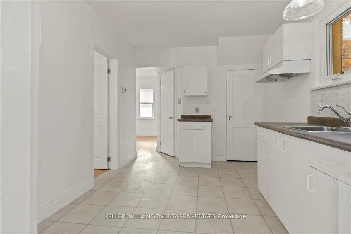 Photo 9 of Unit 2, 20 Colborne Street W, Oshawa, O'Neill — HOMEH