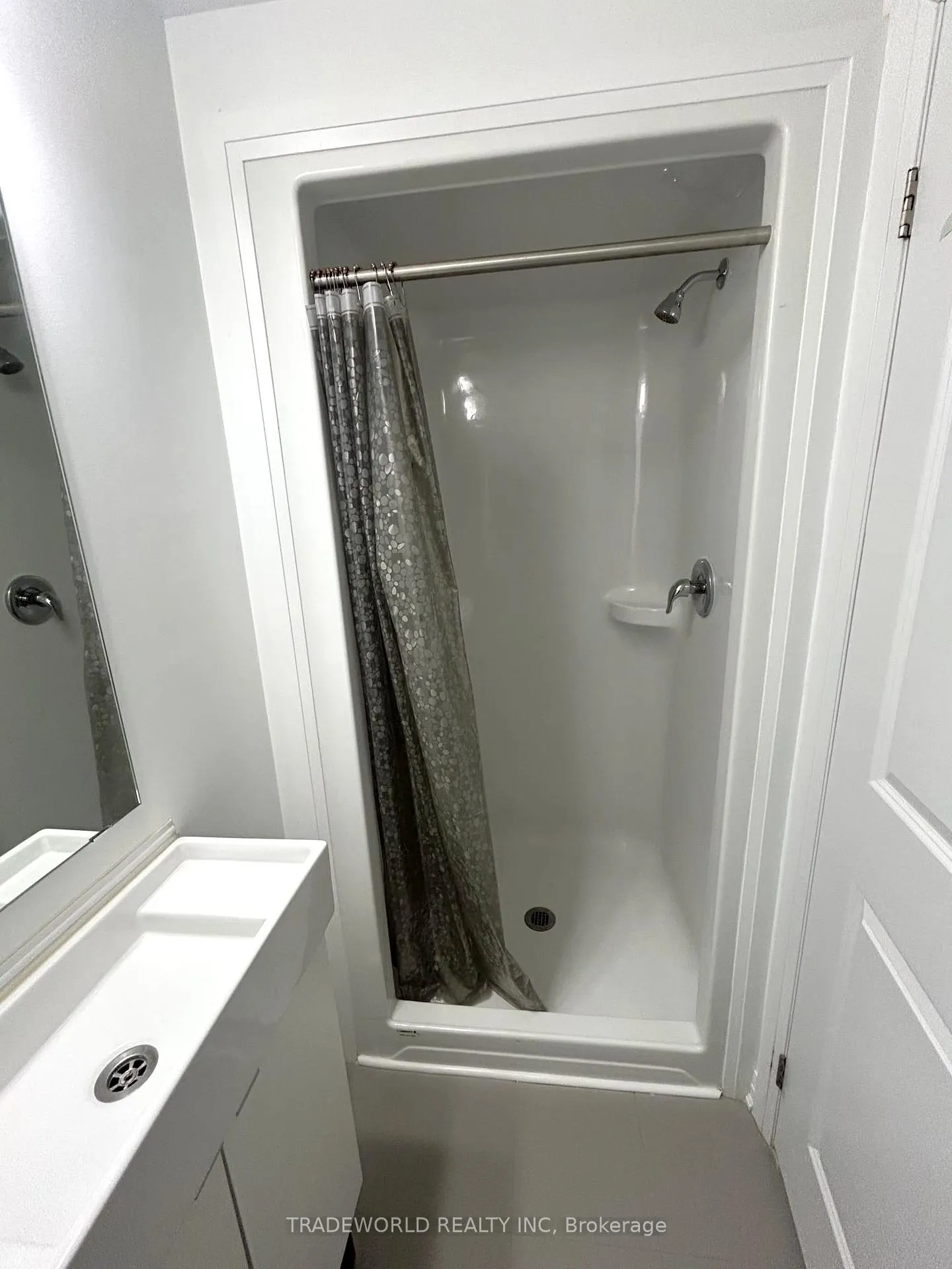 Photo 9 of Unit 719, 1900 Simcoe Street N, Oshawa, Samac — HOMEH