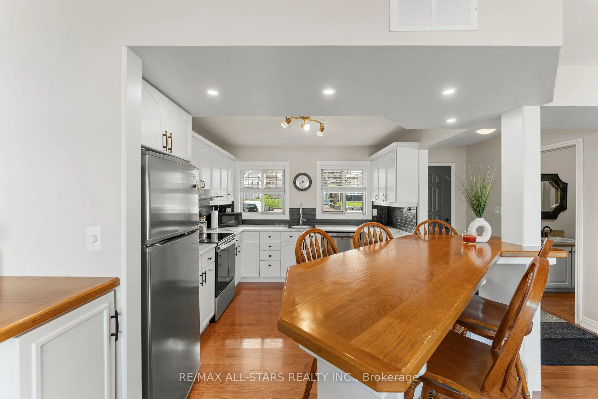Photo 9 of 97 Cedar Grove Drive, Scugog, Rural Scugog — HOMEH