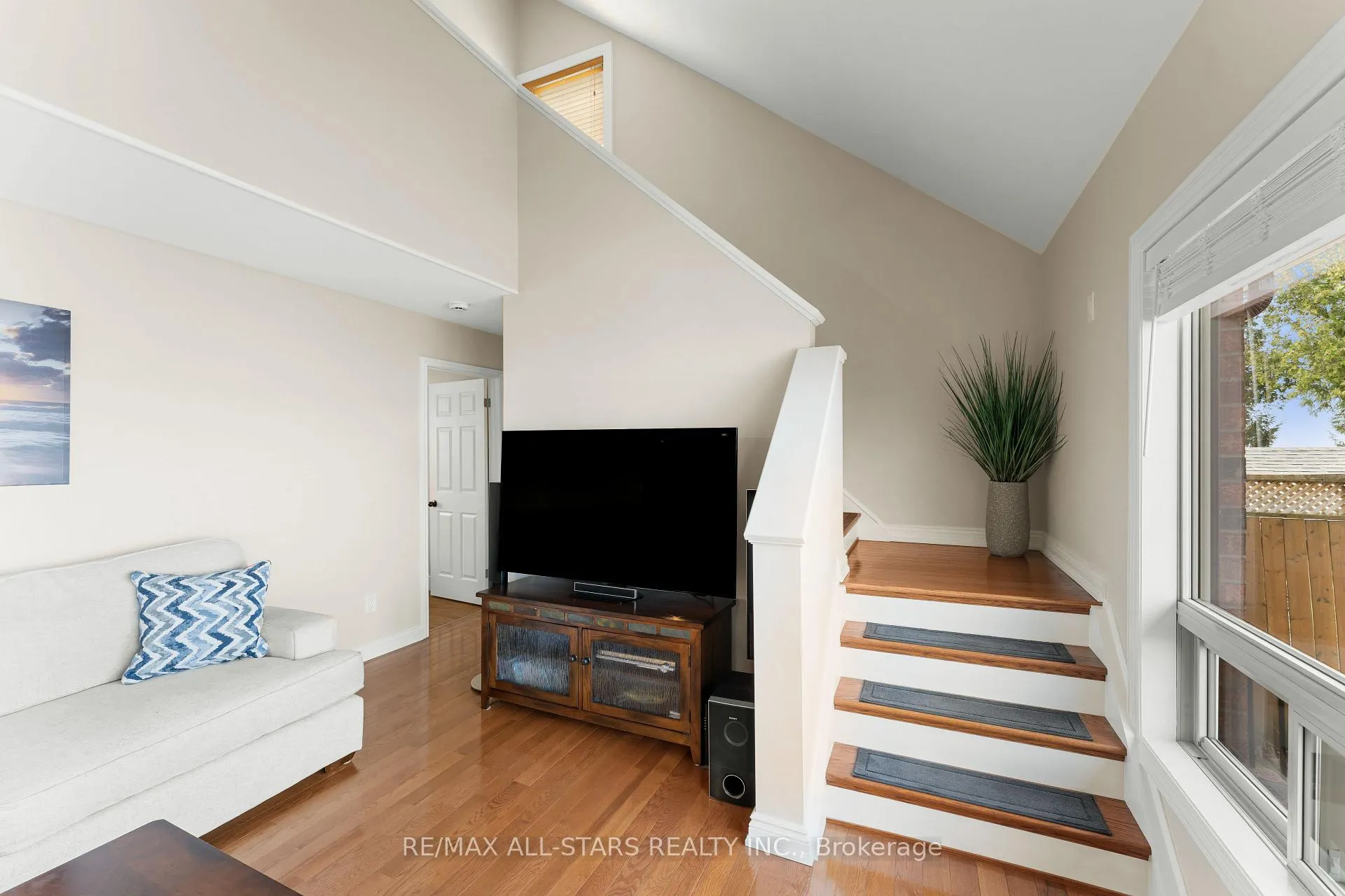 Photo 23 of 97 Cedar Grove Drive, Scugog, Rural Scugog — HOMEH