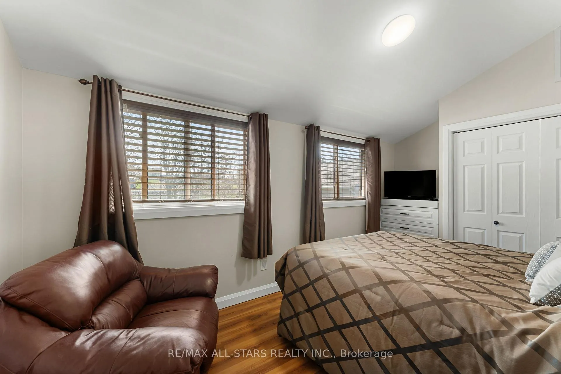 Photo 25 of 97 Cedar Grove Drive, Scugog, Rural Scugog — HOMEH