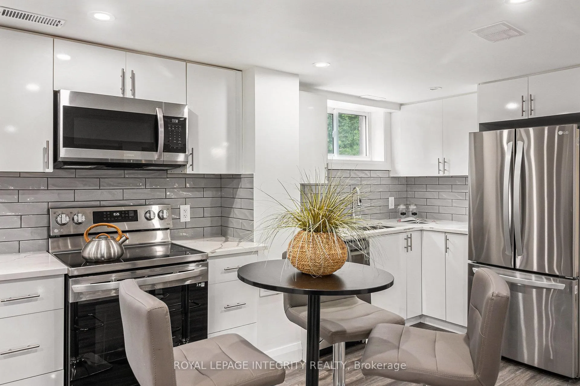 Photo 23 of 2389 Sheldon Avenue, Ottawa, Queensway Terrace South/Ridgeview — HOMEH