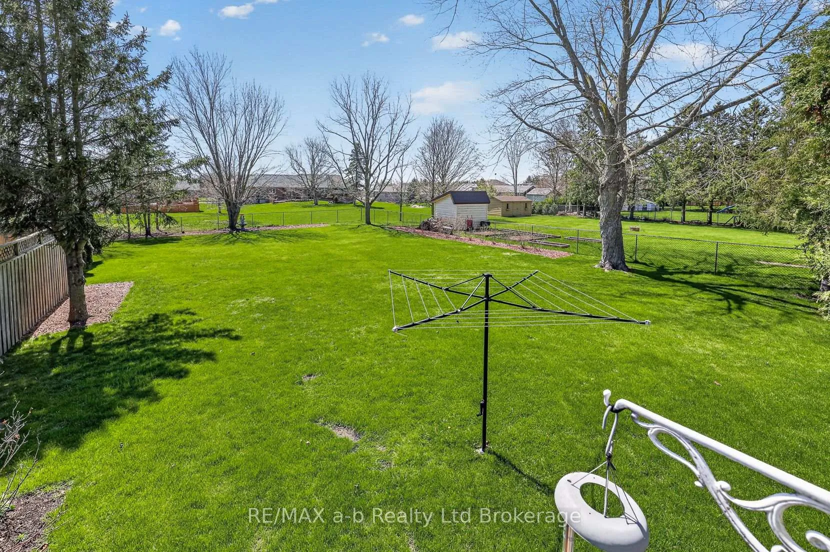 Photo 14 of 2487 Mossley Drive, Thames Centre, Mossley — HOMEH