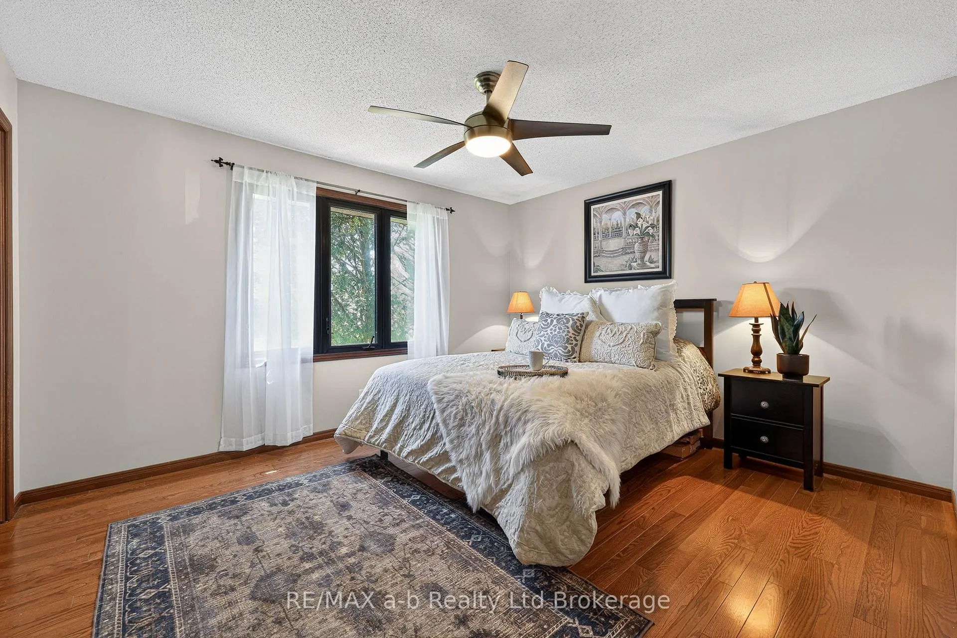 Photo 29 of 2487 Mossley Drive, Thames Centre, Mossley — HOMEH