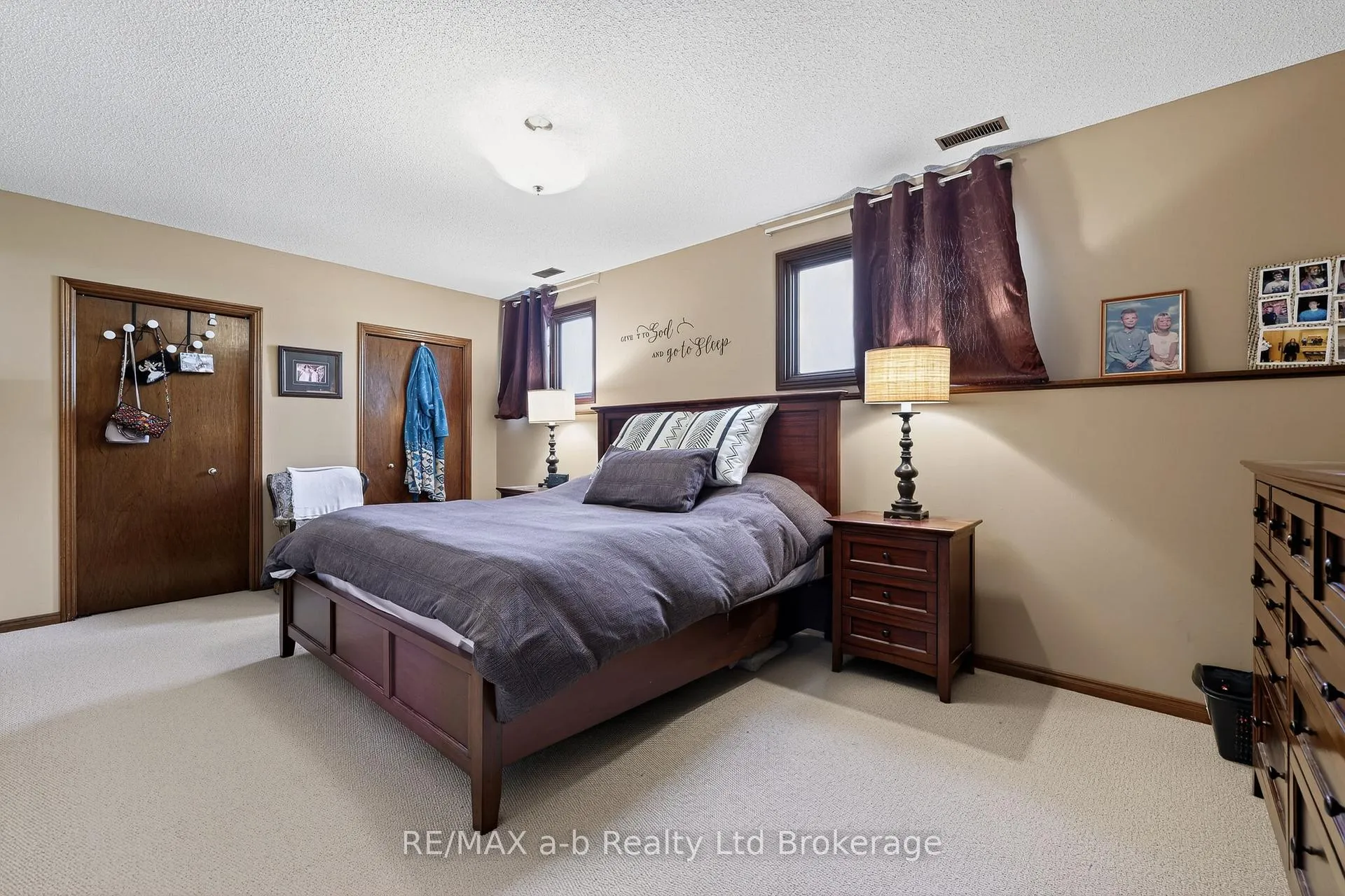 Photo 33 of 2487 Mossley Drive, Thames Centre, Mossley — HOMEH