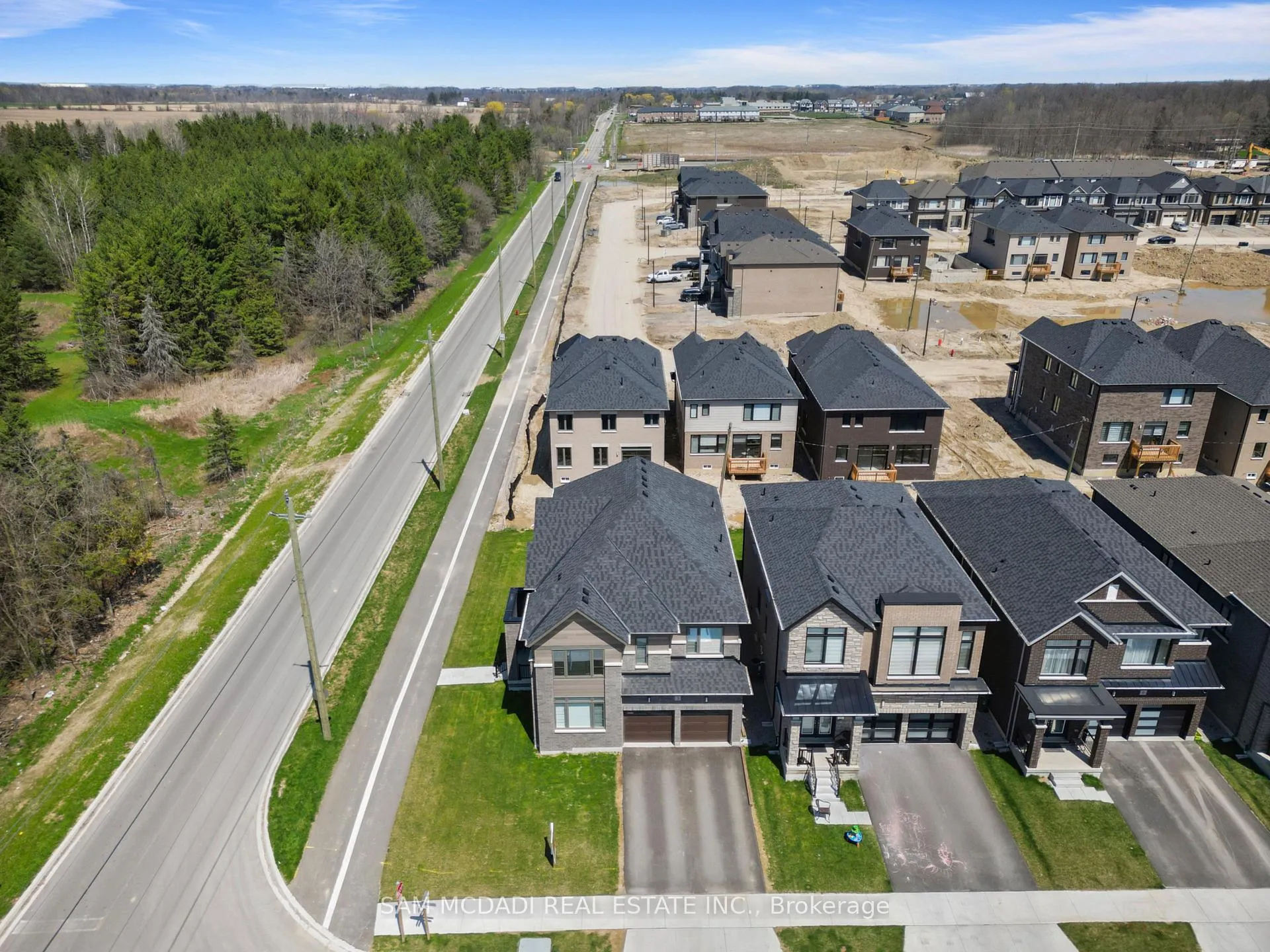 Photo 1 of 3 Blain Drive, Hamilton, Rural Glanbrook — HOMEH