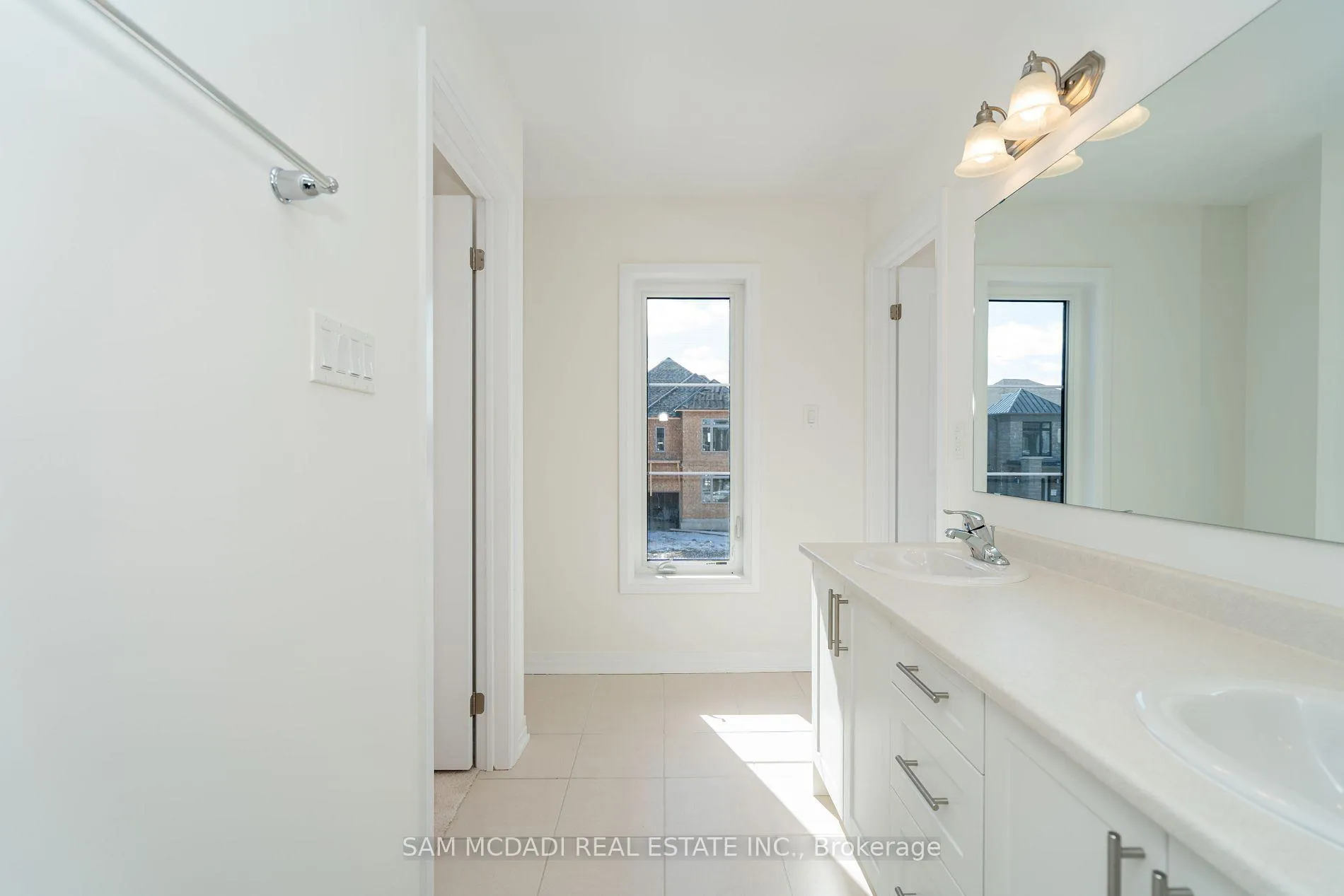 Photo 45 of 3 Blain Drive, Hamilton, Rural Glanbrook — HOMEH