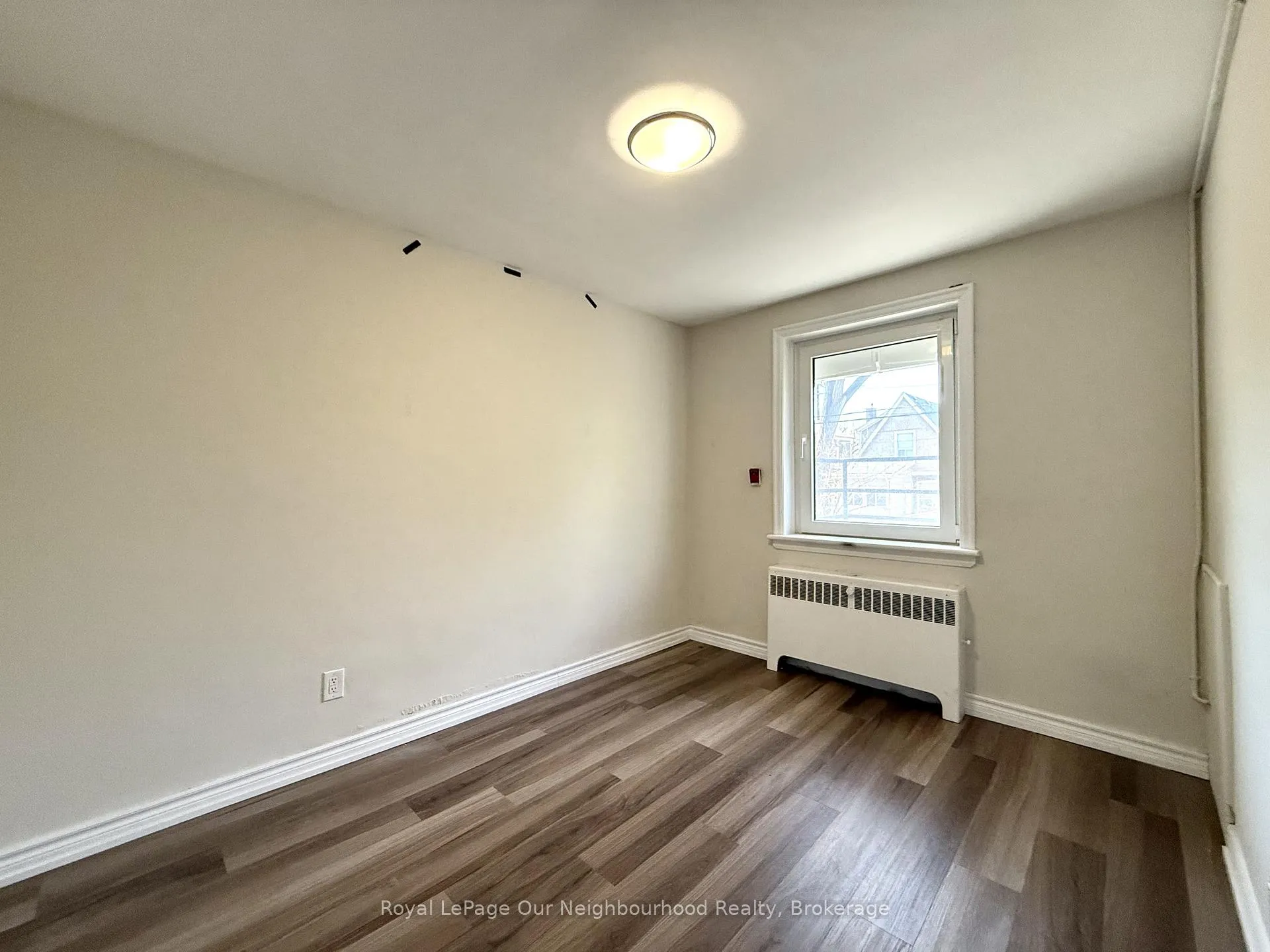 Photo 6 of Unit 1, 10 Crosthwaite Avenue S, Hamilton, Bartonville — HOMEH