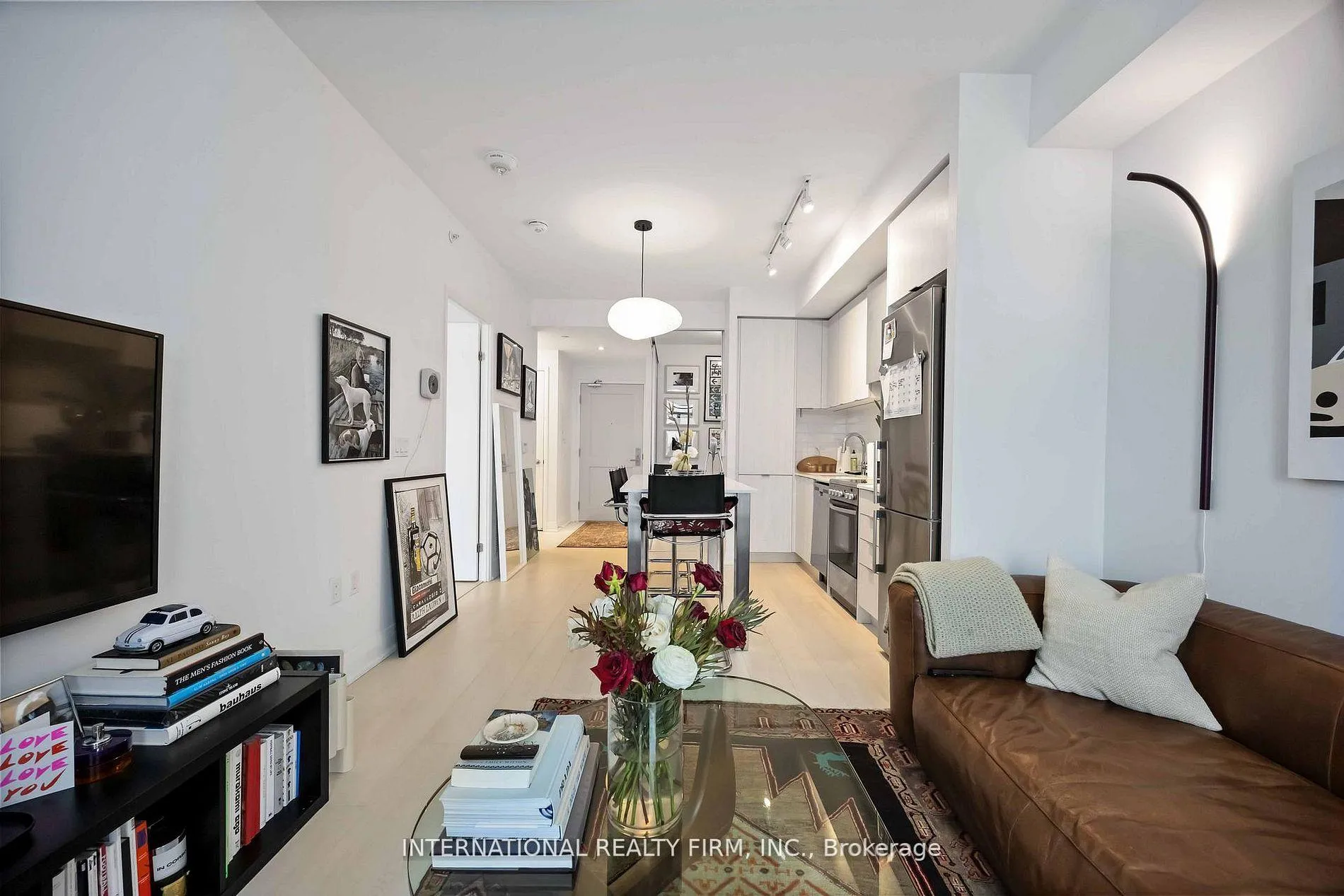 Photo 2 of Unit 802, 10 Gibbs Road, Etobicoke, Islington-City Centre West — HOMEH