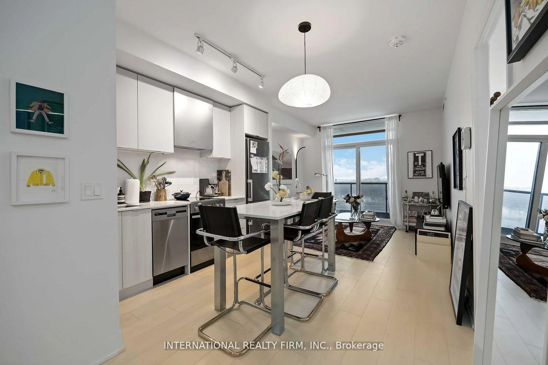 Photo 7 of Unit 802, 10 Gibbs Road, Etobicoke, Islington-City Centre West — HOMEH