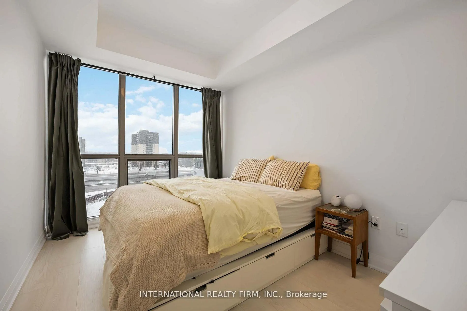 Photo 12 of Unit 802, 10 Gibbs Road, Etobicoke, Islington-City Centre West — HOMEH